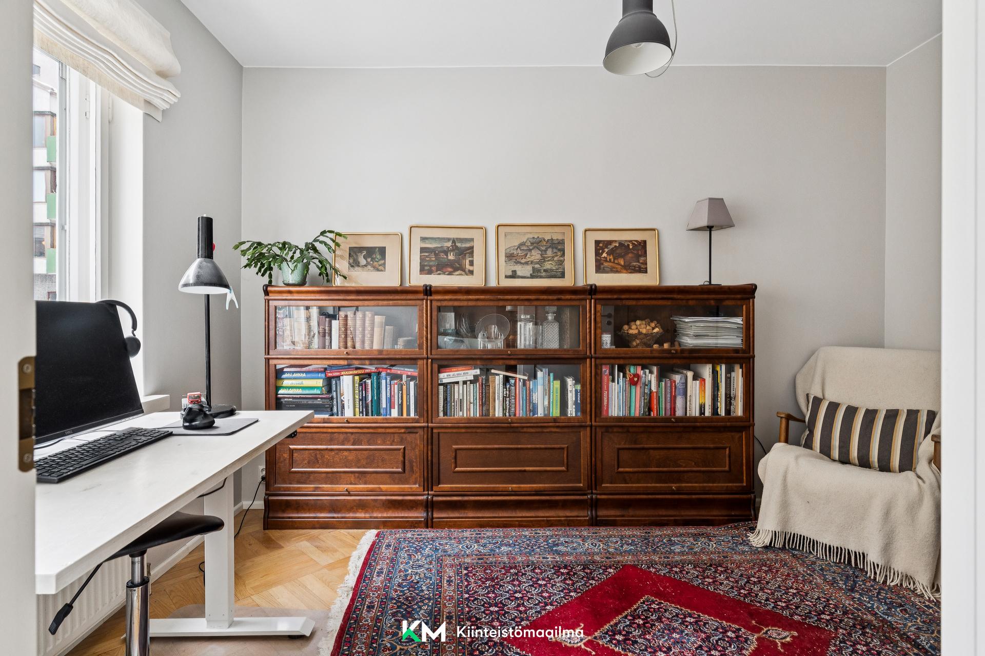 Perustie 32, Munkkiniemi, Helsinki