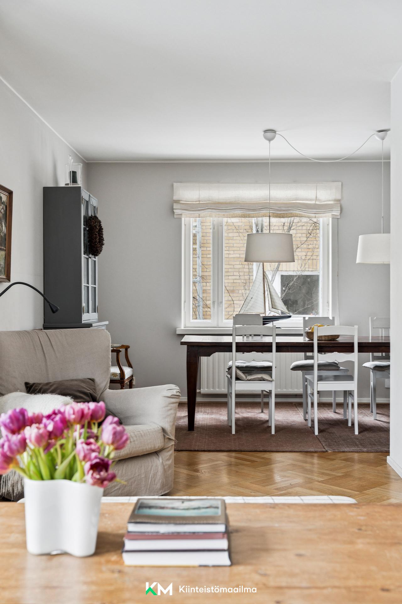 Perustie 32, Munkkiniemi, Helsinki