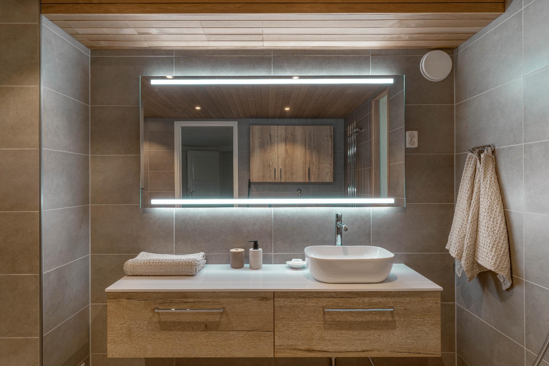 Iso Roobertinkatu 15, Punavuori, Helsinki