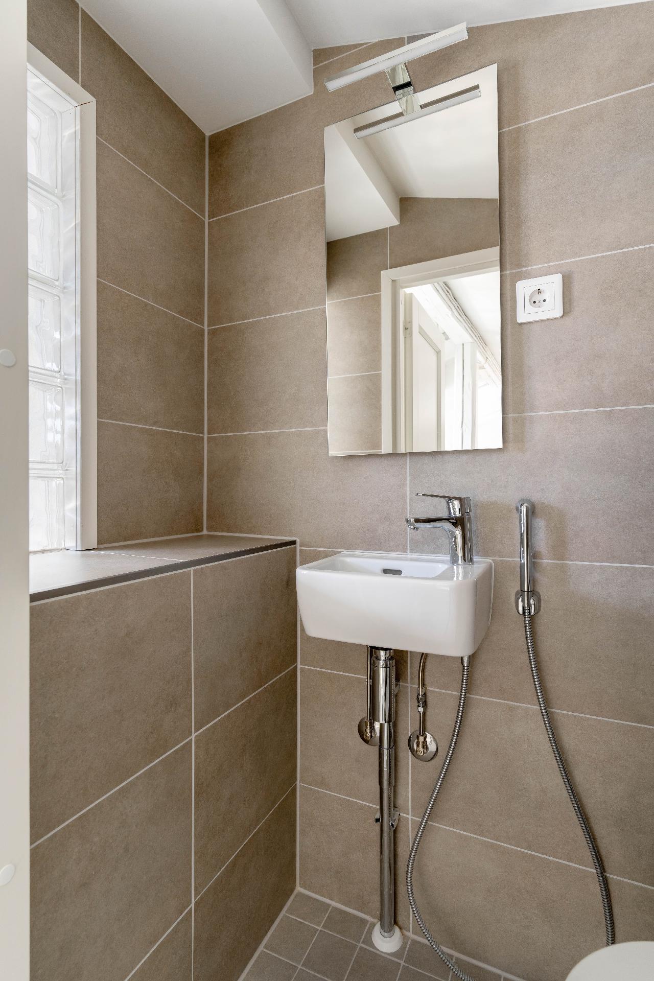 Iso Roobertinkatu 15, Punavuori, Helsinki