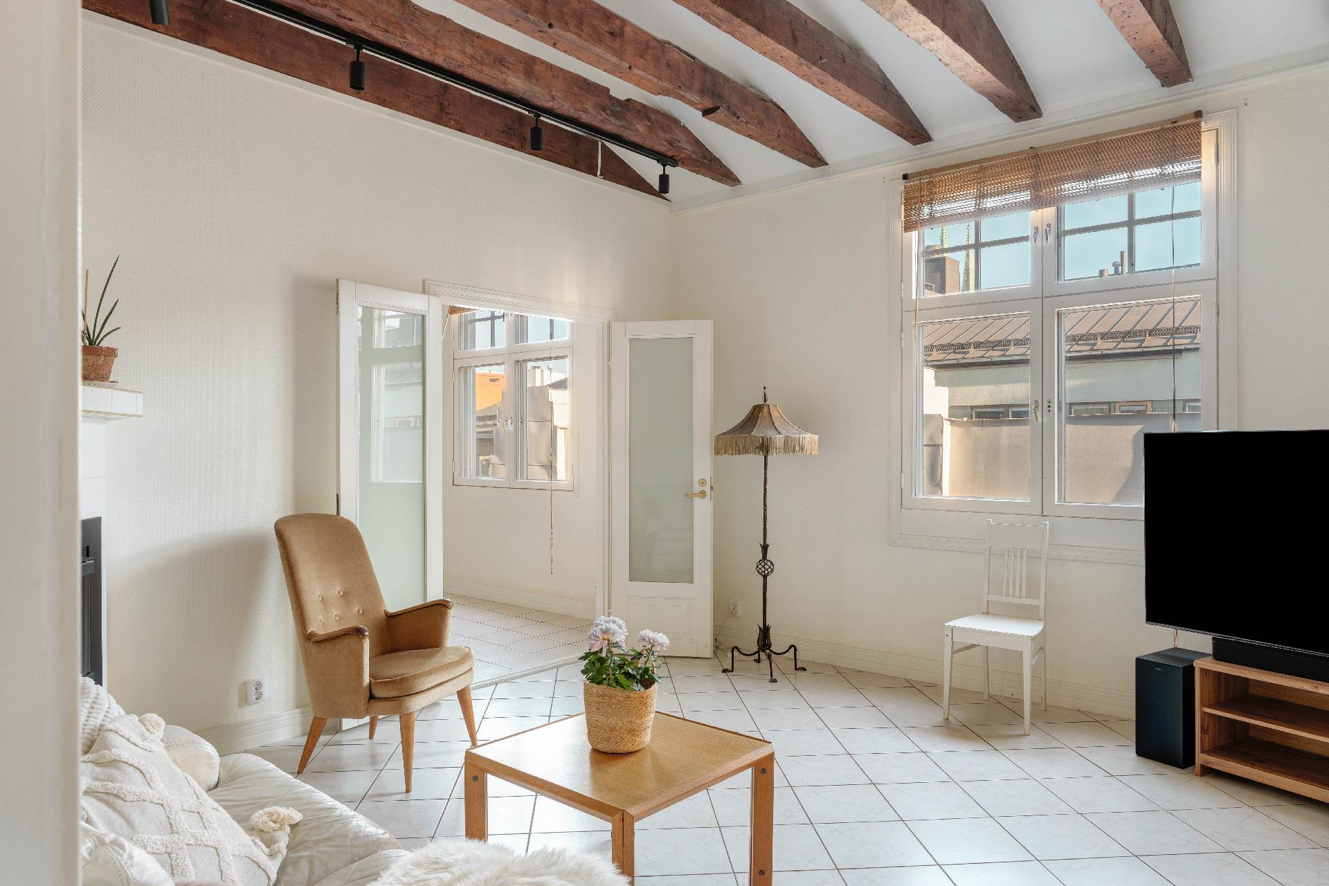 Iso Roobertinkatu 15, Punavuori, Helsinki