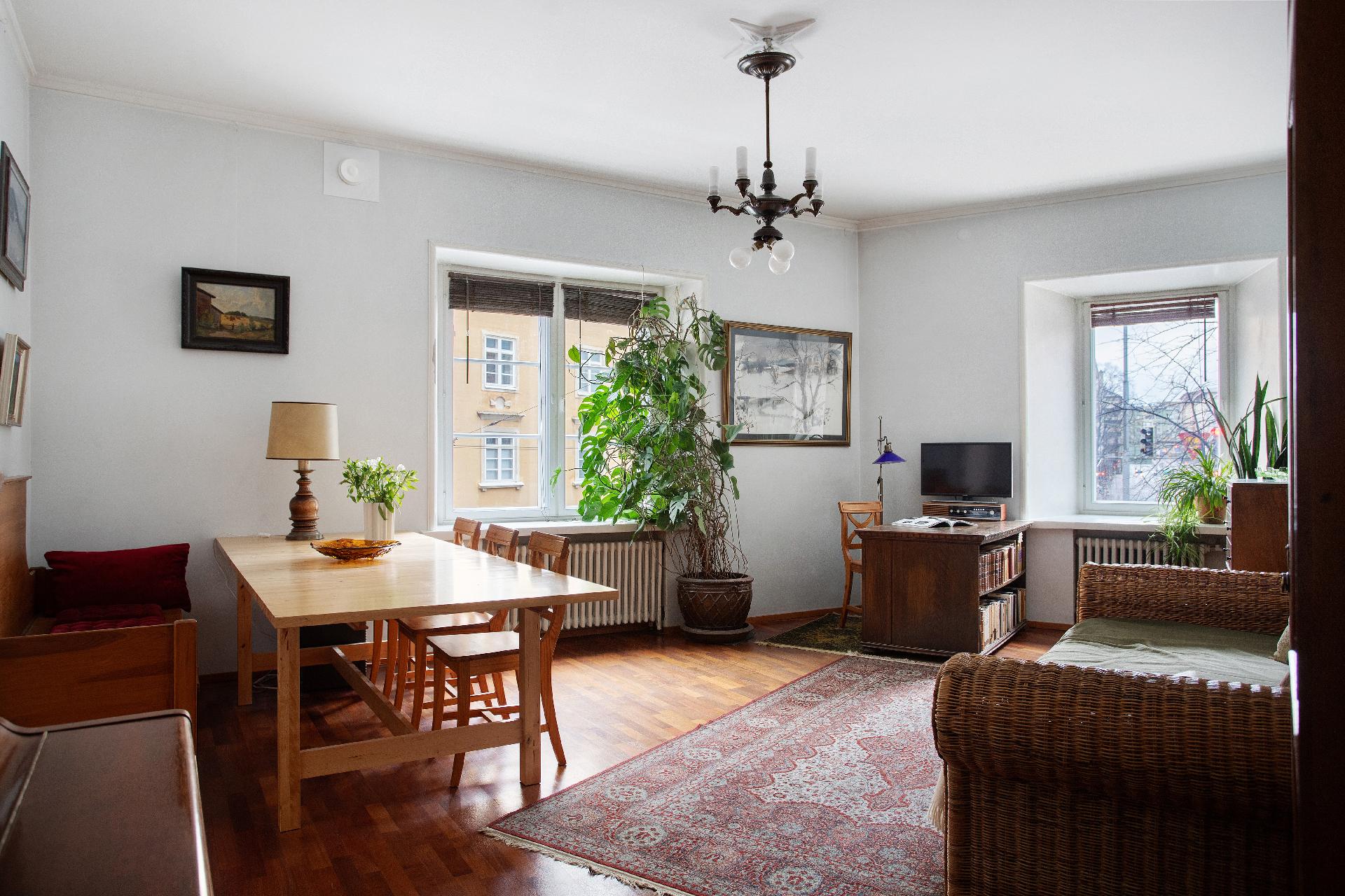 Runeberginkatu 28, Etu-Töölö, Helsinki