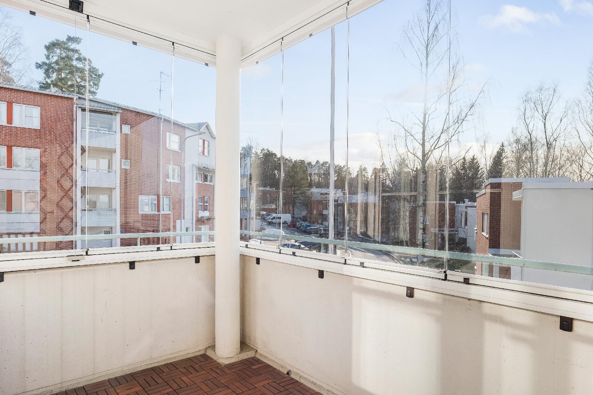 Rukkilanrinne 3, Malminkartano, Helsinki