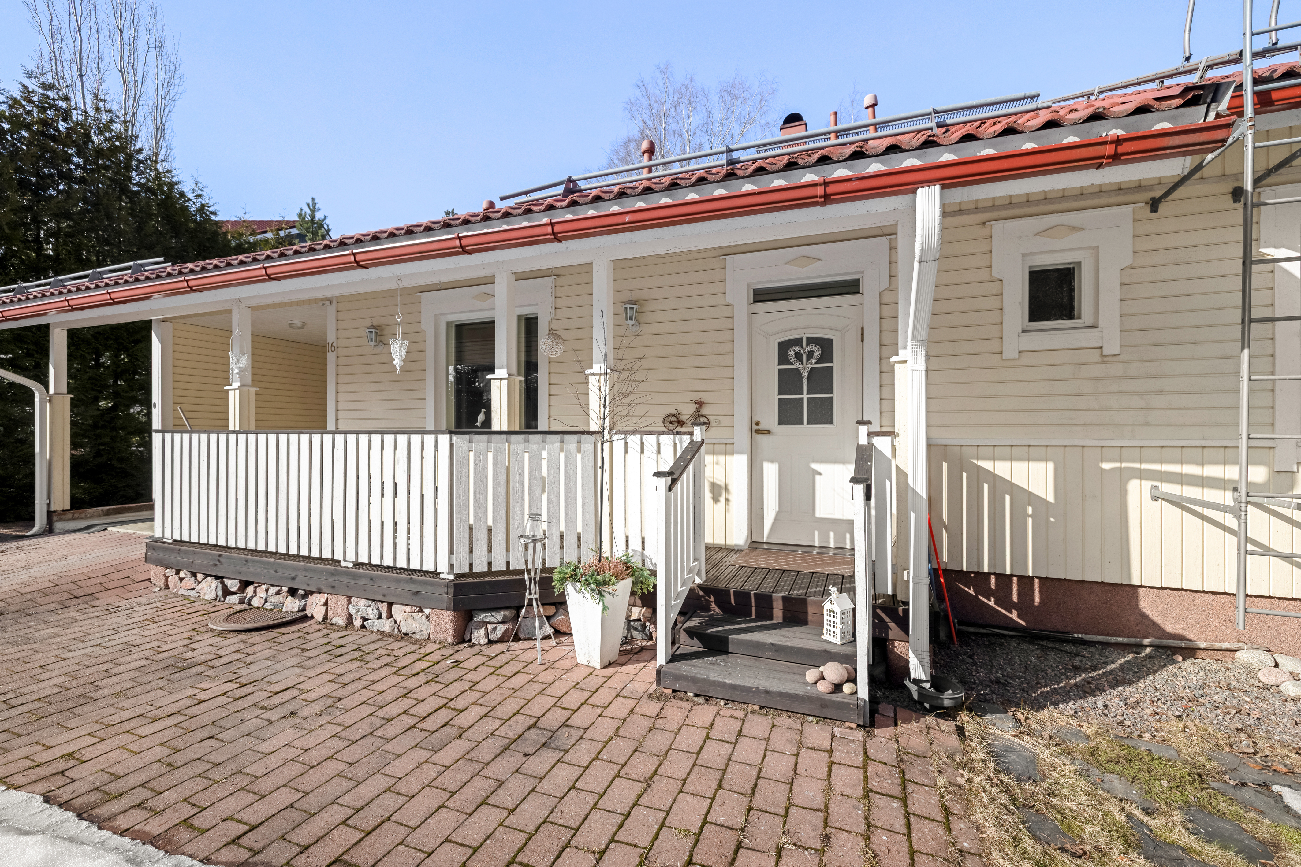 Kirveskuja 16, Päivölänlaakso, Kerava