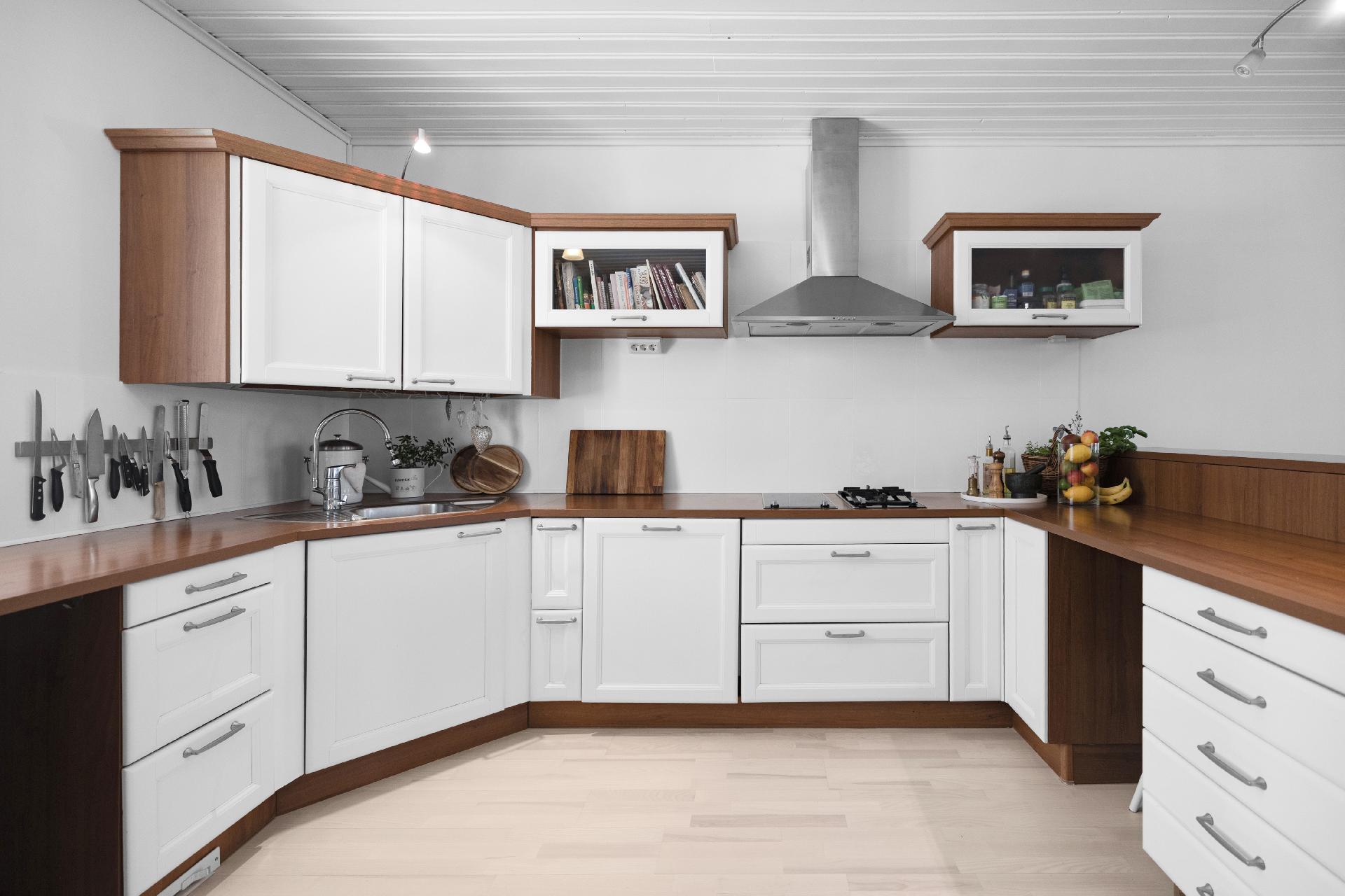 Kirveskuja 16, Päivölänlaakso, Kerava