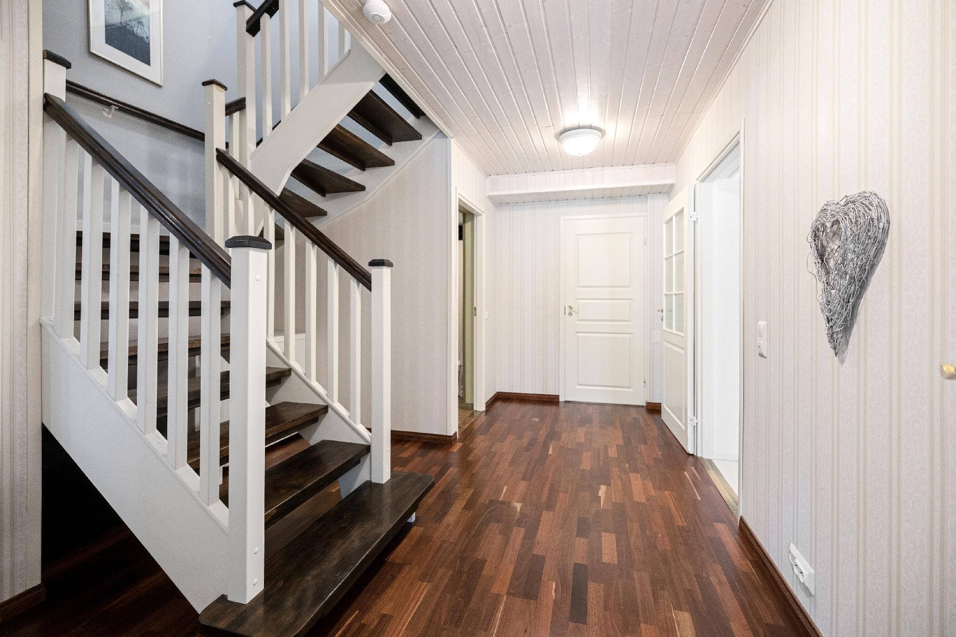 Kirveskuja 16, Päivölänlaakso, Kerava