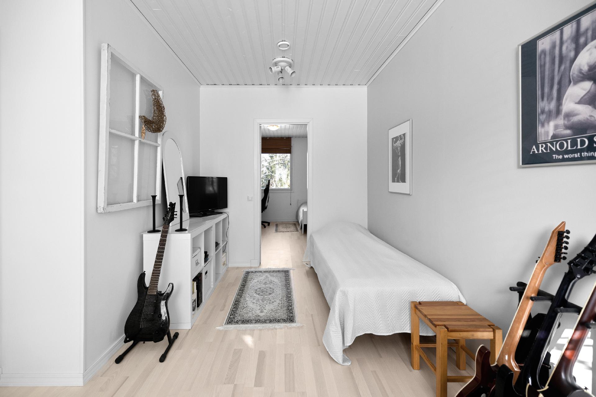 Kirveskuja 16, Päivölänlaakso, Kerava