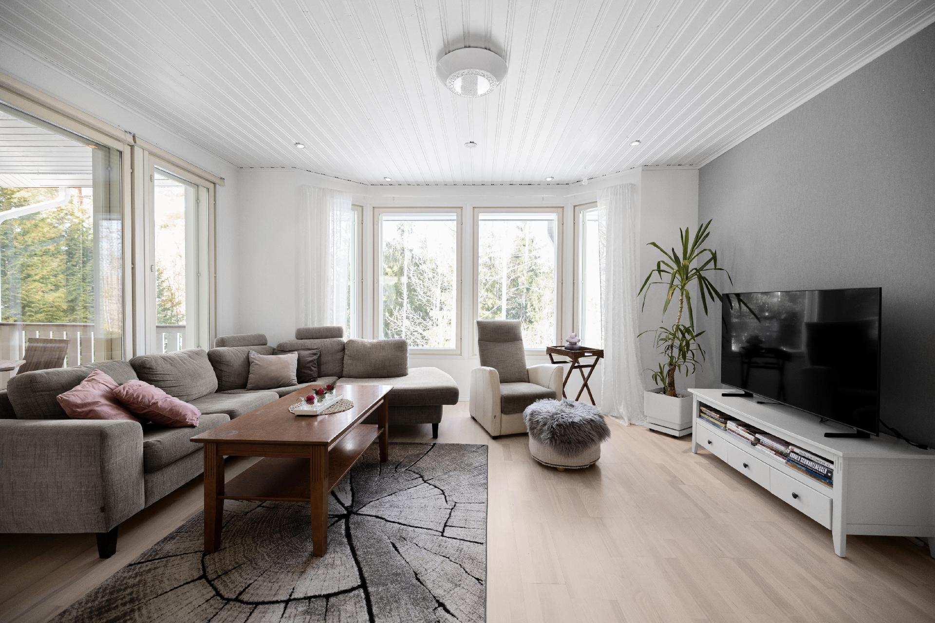 Kirveskuja 16, Päivölänlaakso, Kerava