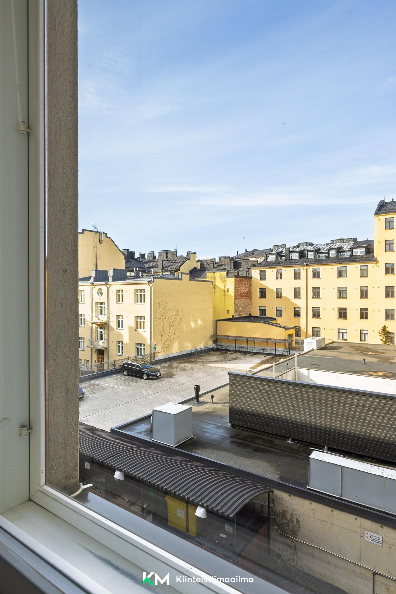 Ikkunanäkymät kattojen yli!