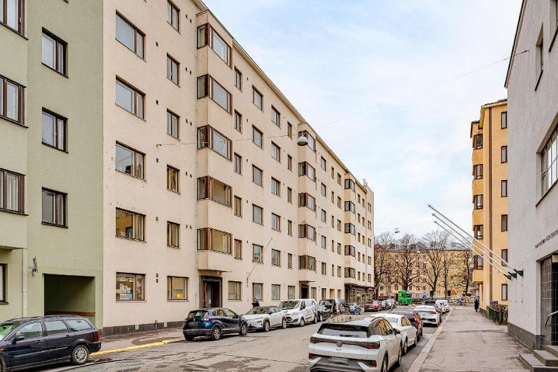 Julkisivu