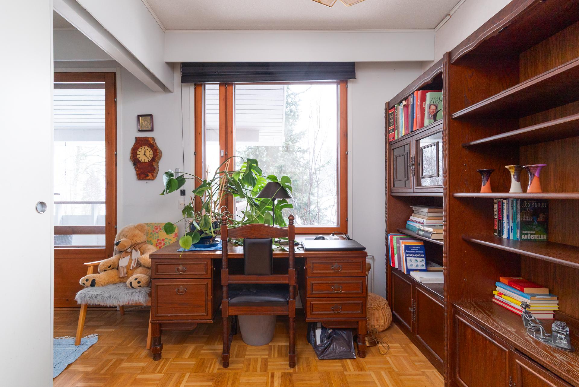 Yläkerran makuuhuone