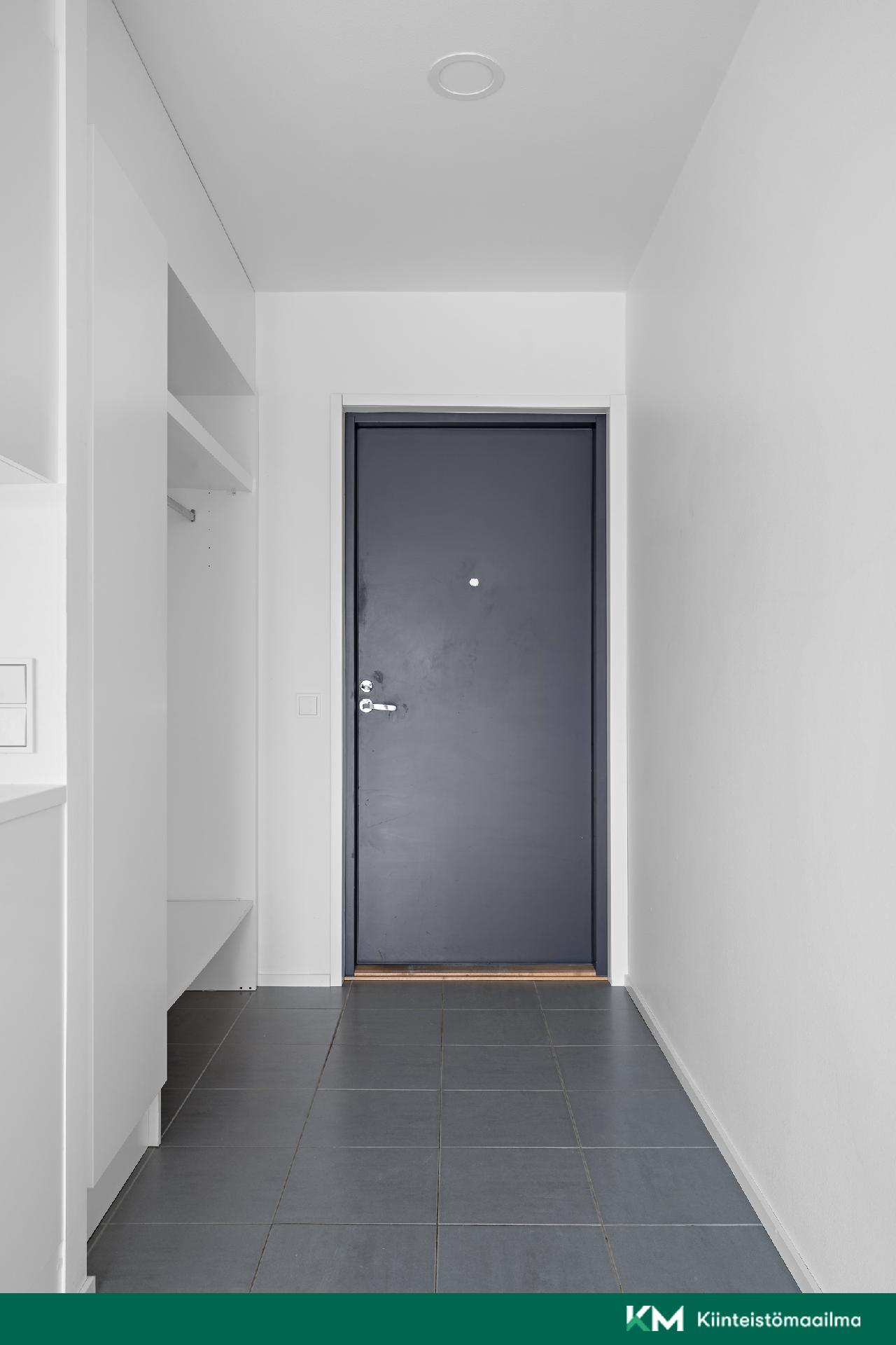 eteisessä mukavasti tilaa