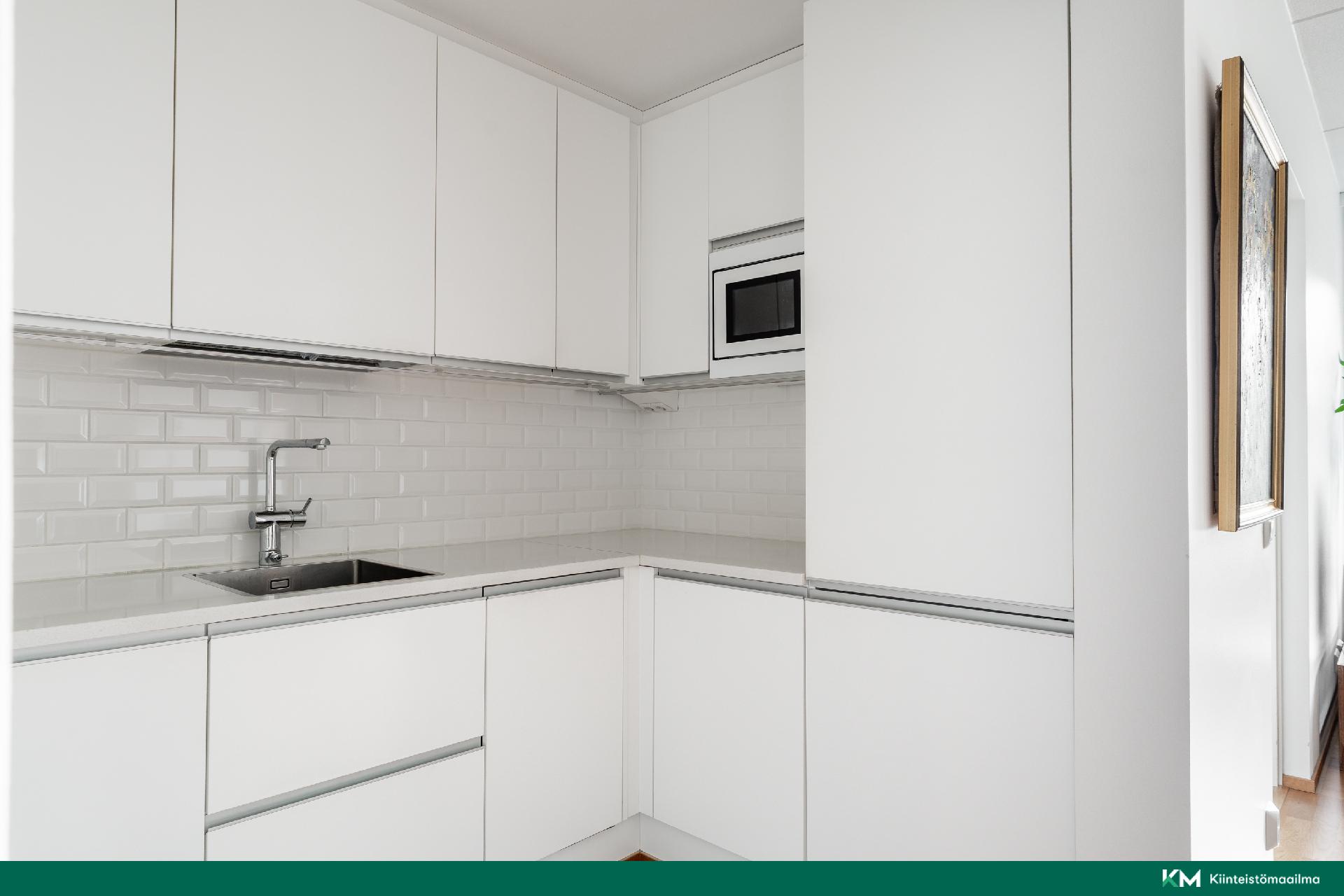 Aurinkotuulenkatu 12, Aurinkolahti, Helsinki