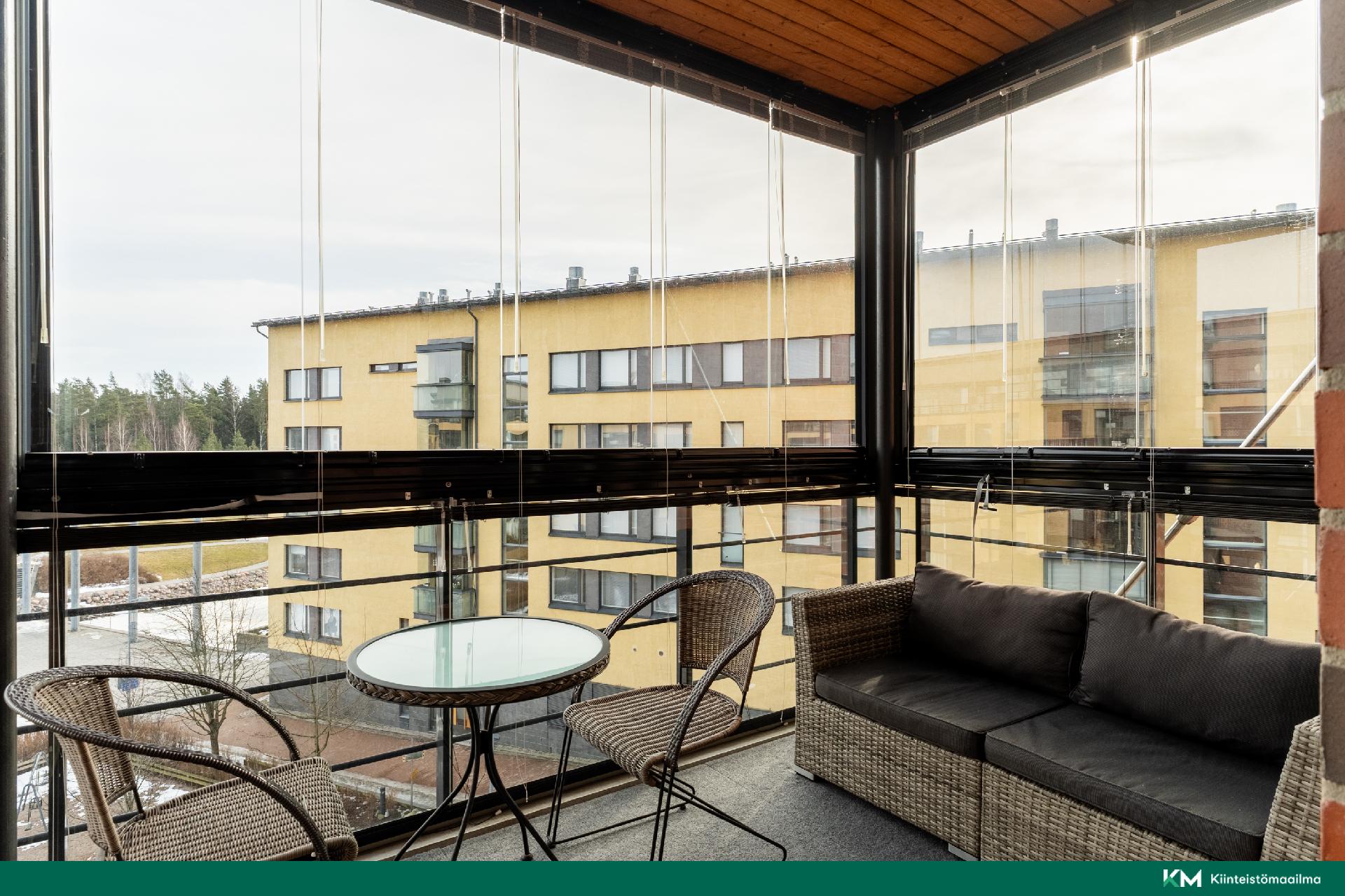 Aurinkotuulenkatu 12, Aurinkolahti, Helsinki