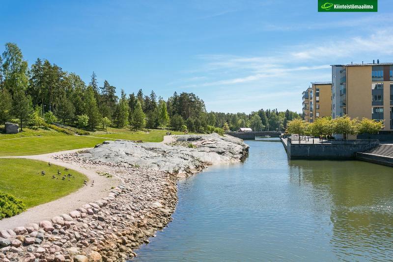 Kanavalta yhteys merelle, Uutelan satumaiset maisemat alkaa tästä!