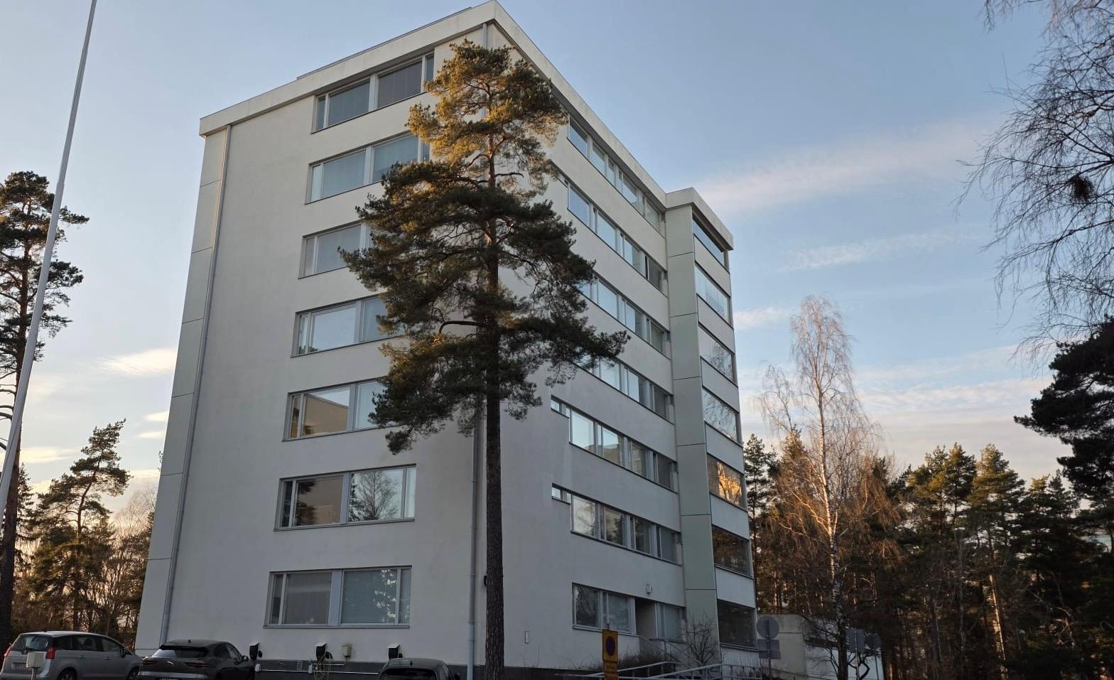 Luuvaniementie 12, Niemenmäki, Helsinki