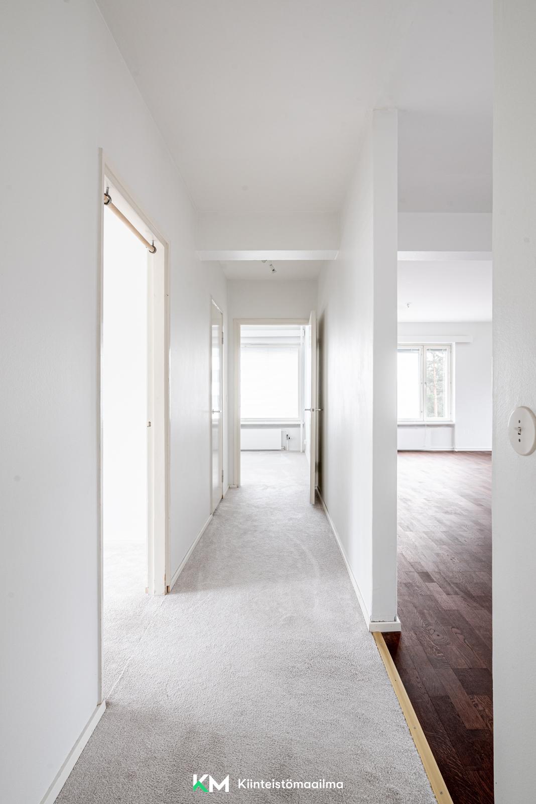 Luuvaniementie 12, Niemenmäki, Helsinki