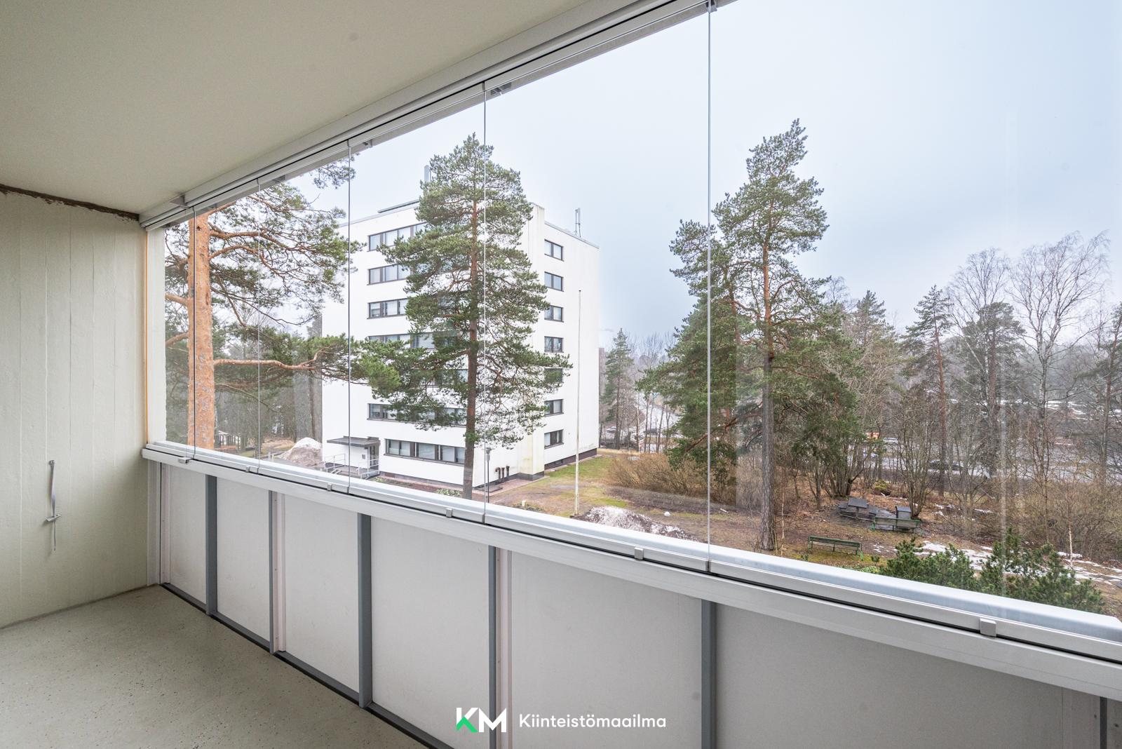 Luuvaniementie 12, Niemenmäki, Helsinki