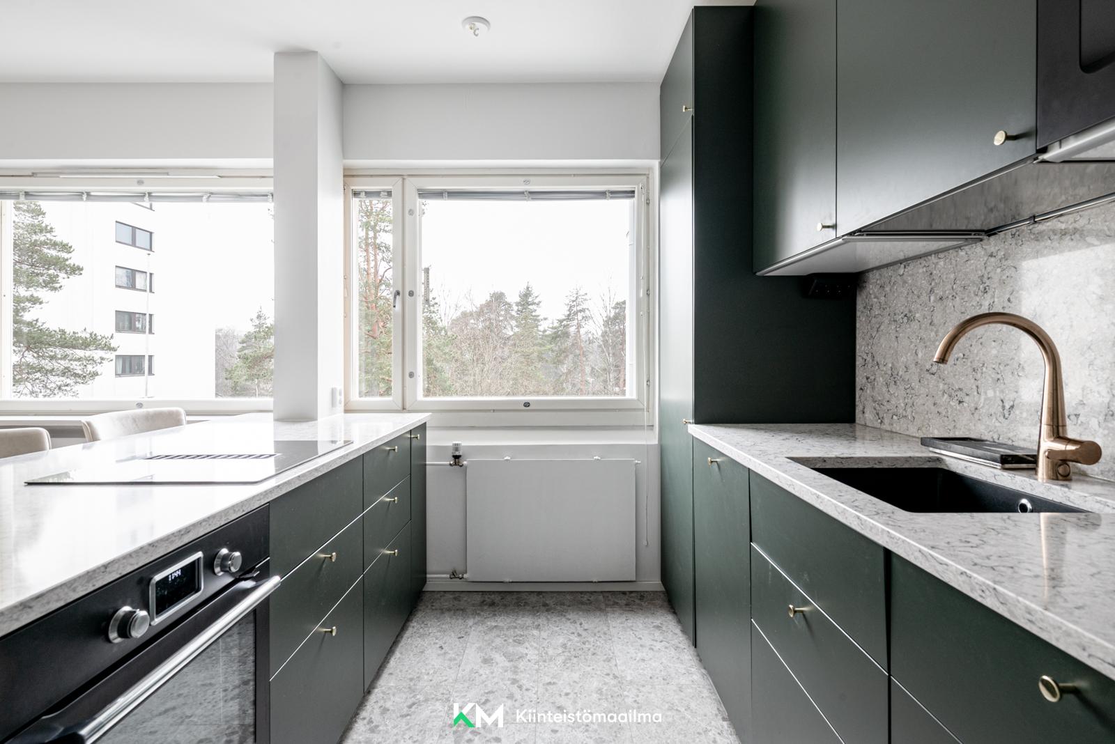 Luuvaniementie 12, Niemenmäki, Helsinki