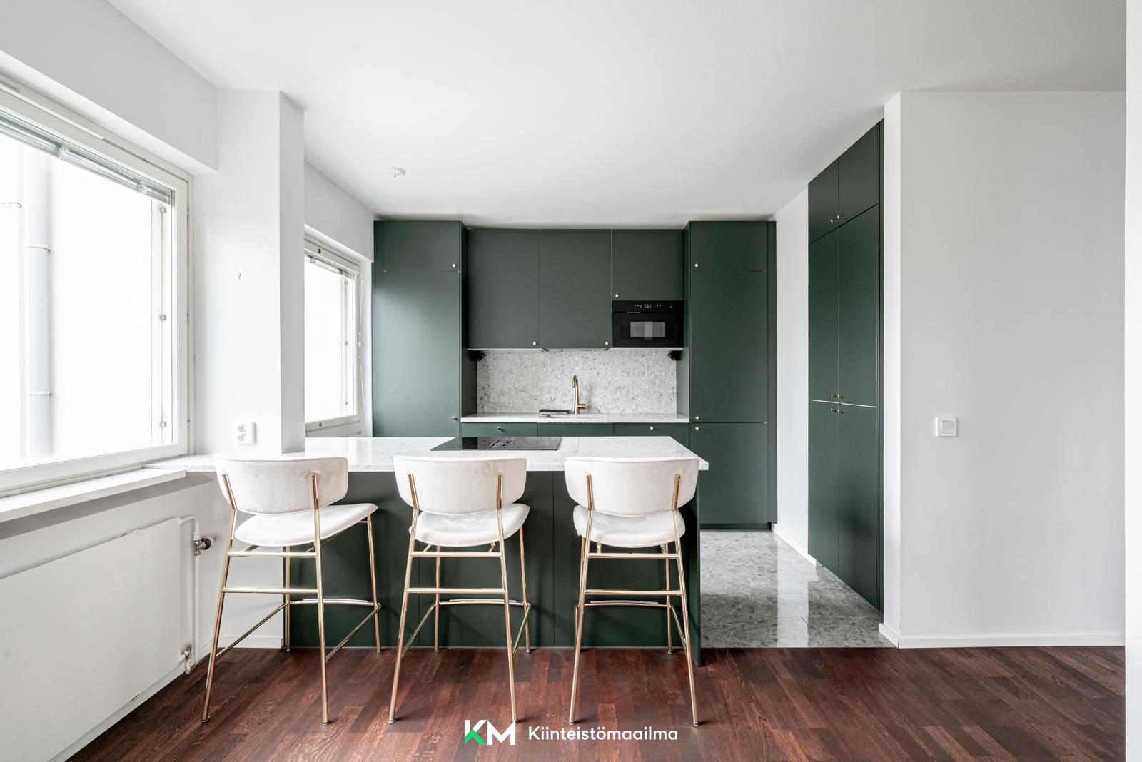 Luuvaniementie 12, Niemenmäki, Helsinki