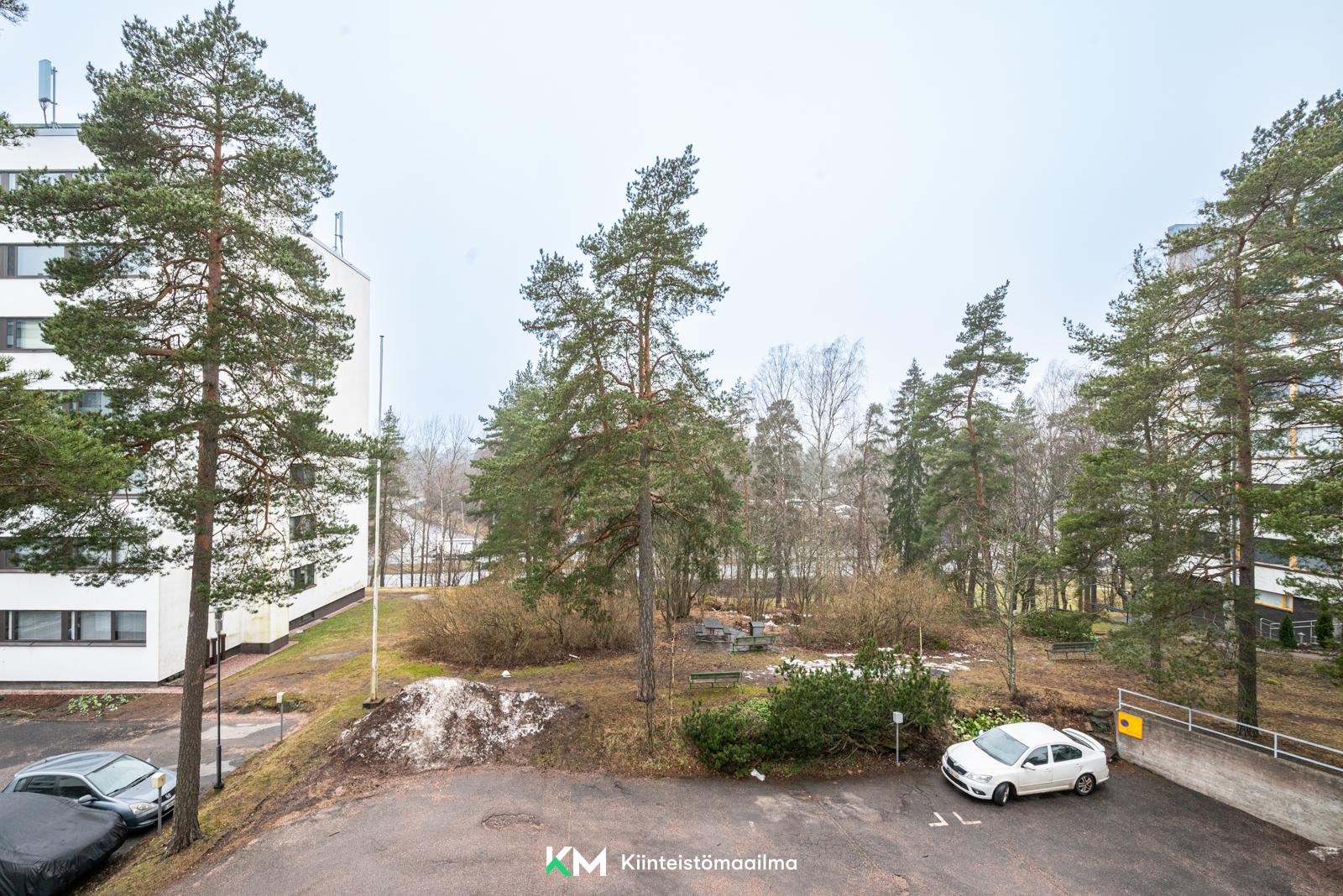 Luuvaniementie 12, Niemenmäki, Helsinki