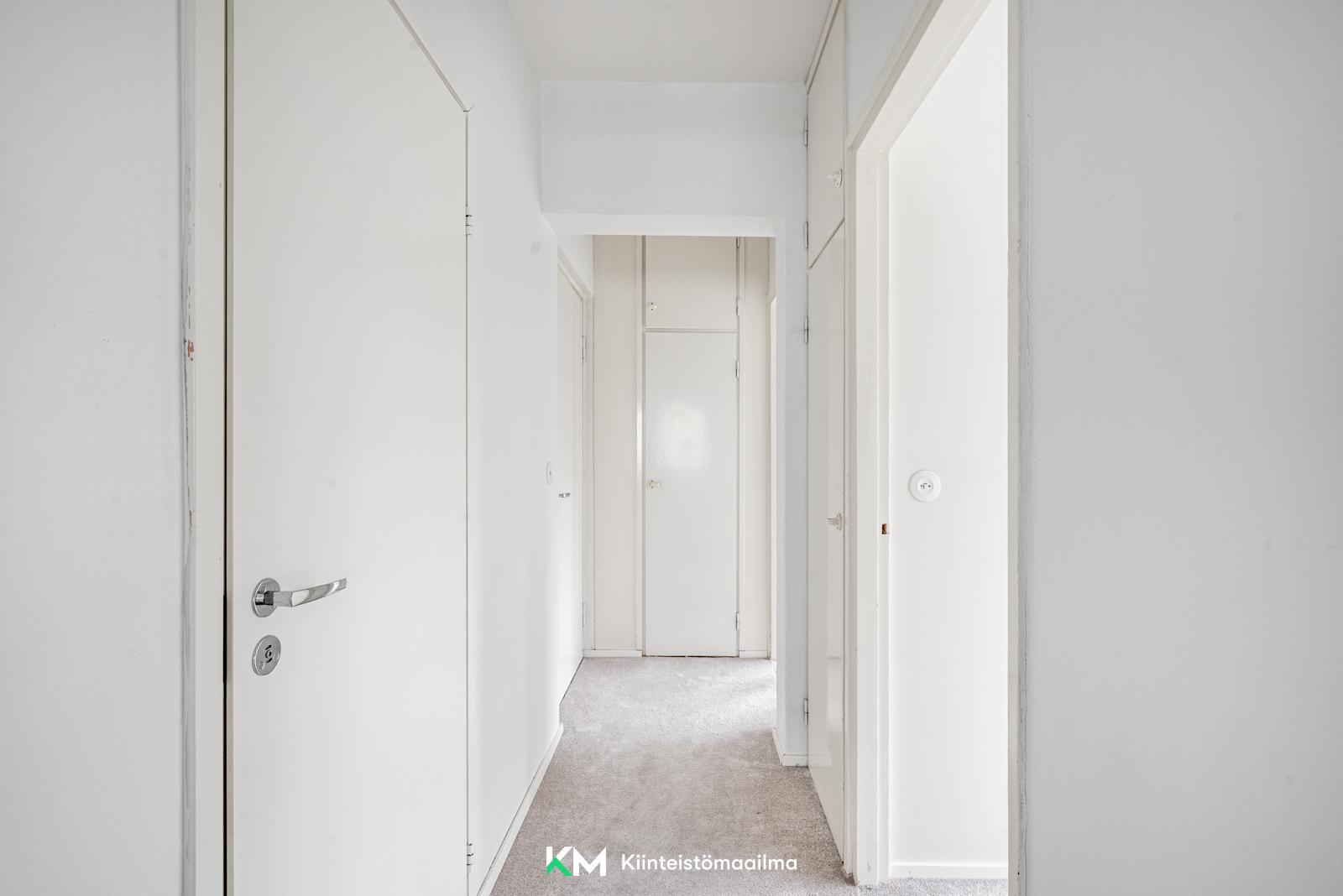 Luuvaniementie 12, Niemenmäki, Helsinki