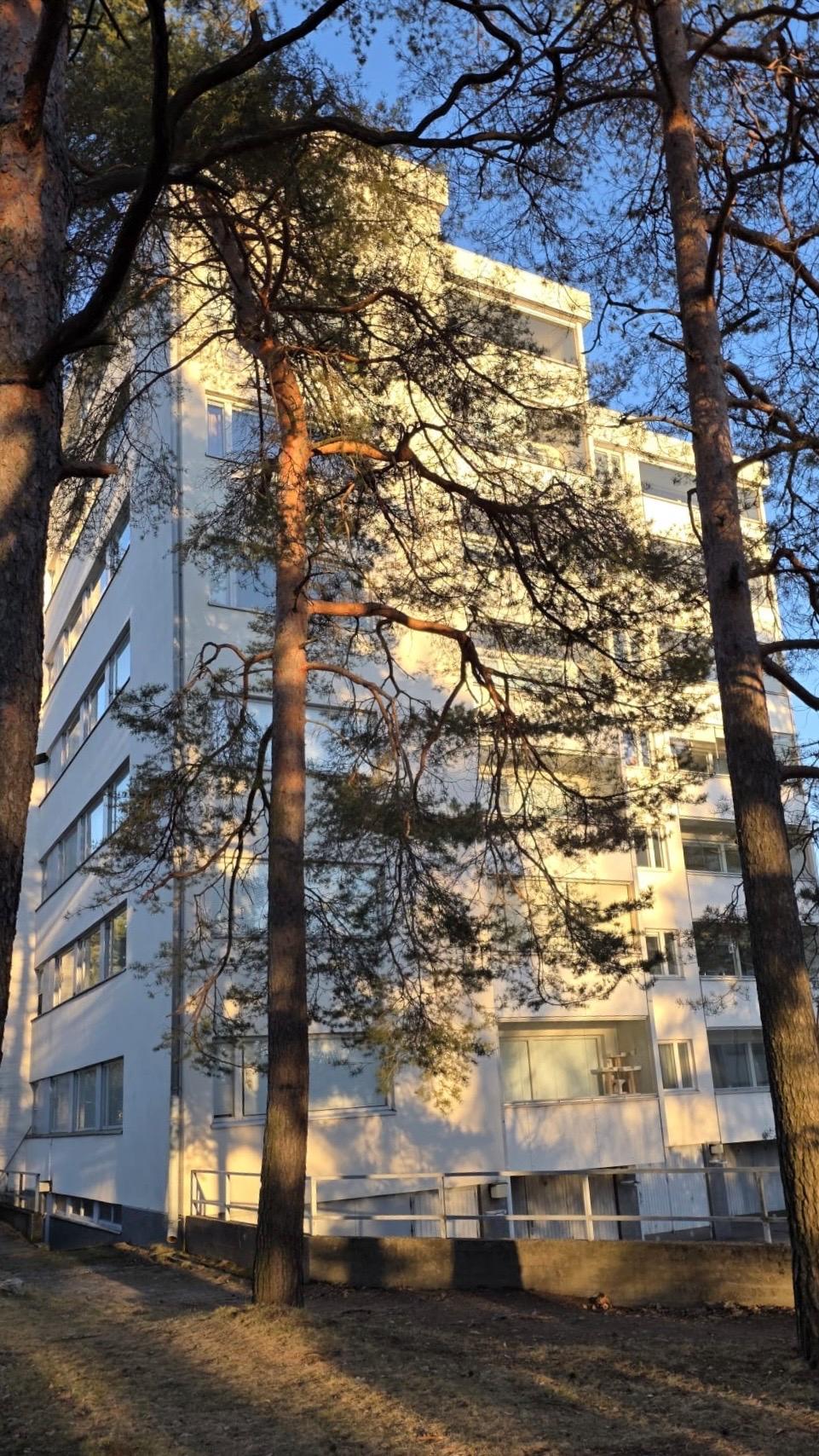 Luuvaniementie 12, Niemenmäki, Helsinki