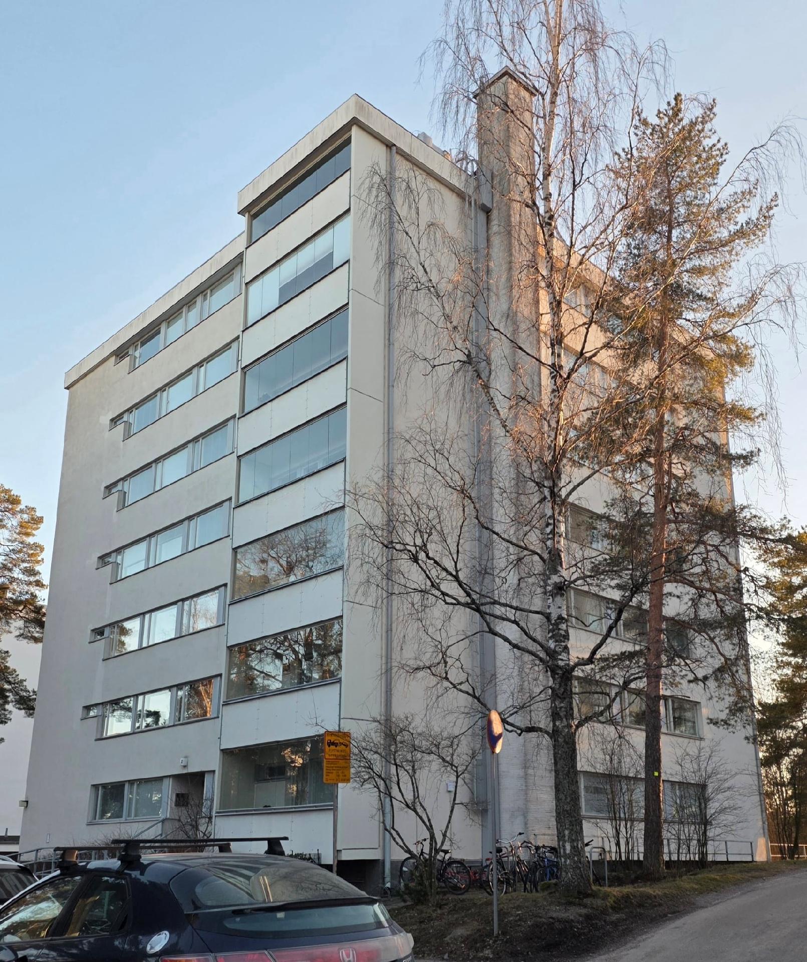 Luuvaniementie 12, Niemenmäki, Helsinki