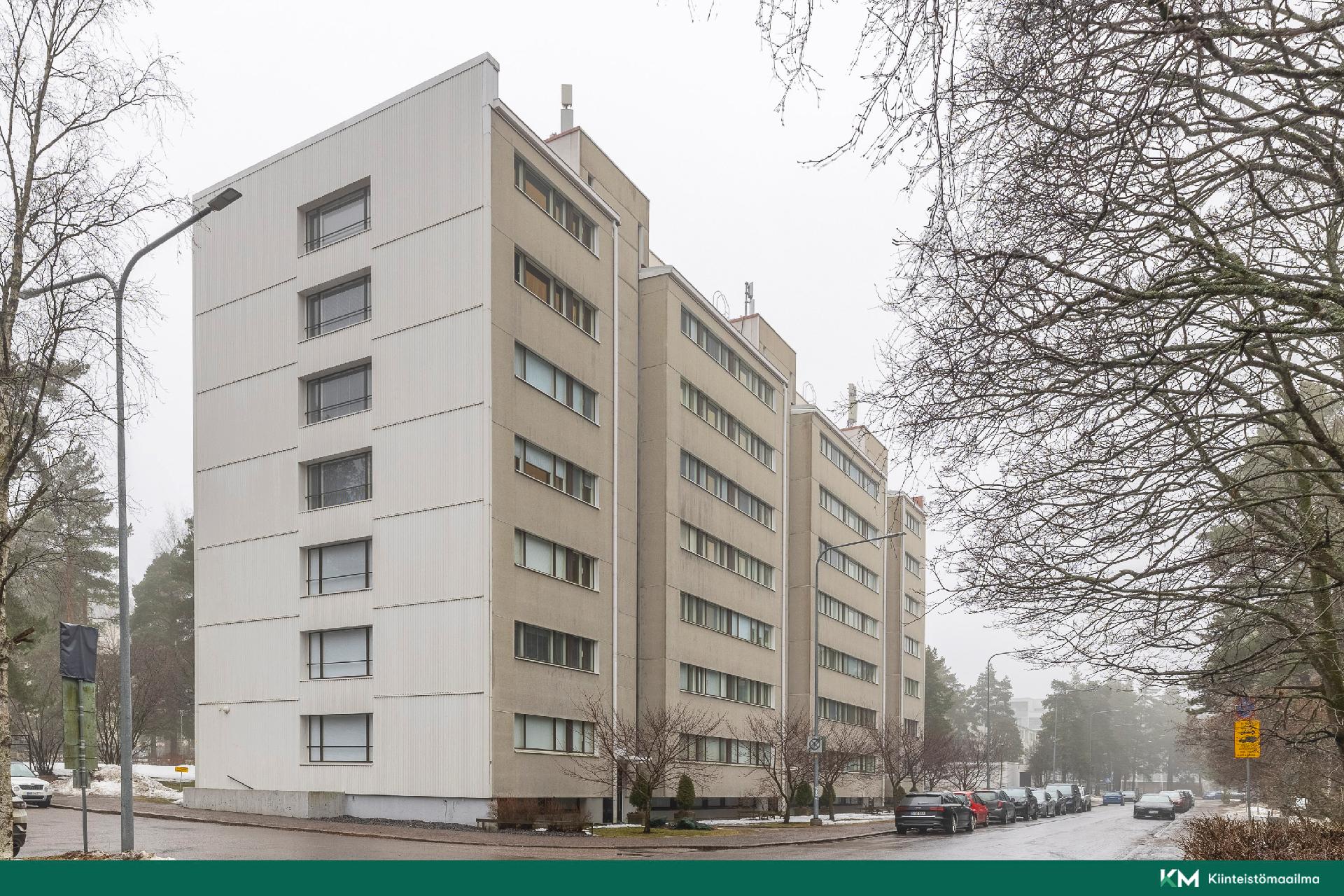 Rauhallinen sijainti päättyvän tien varrella