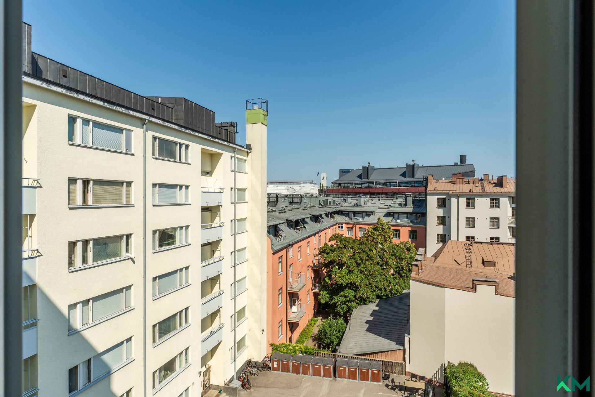 Näkymä sisäpihalle