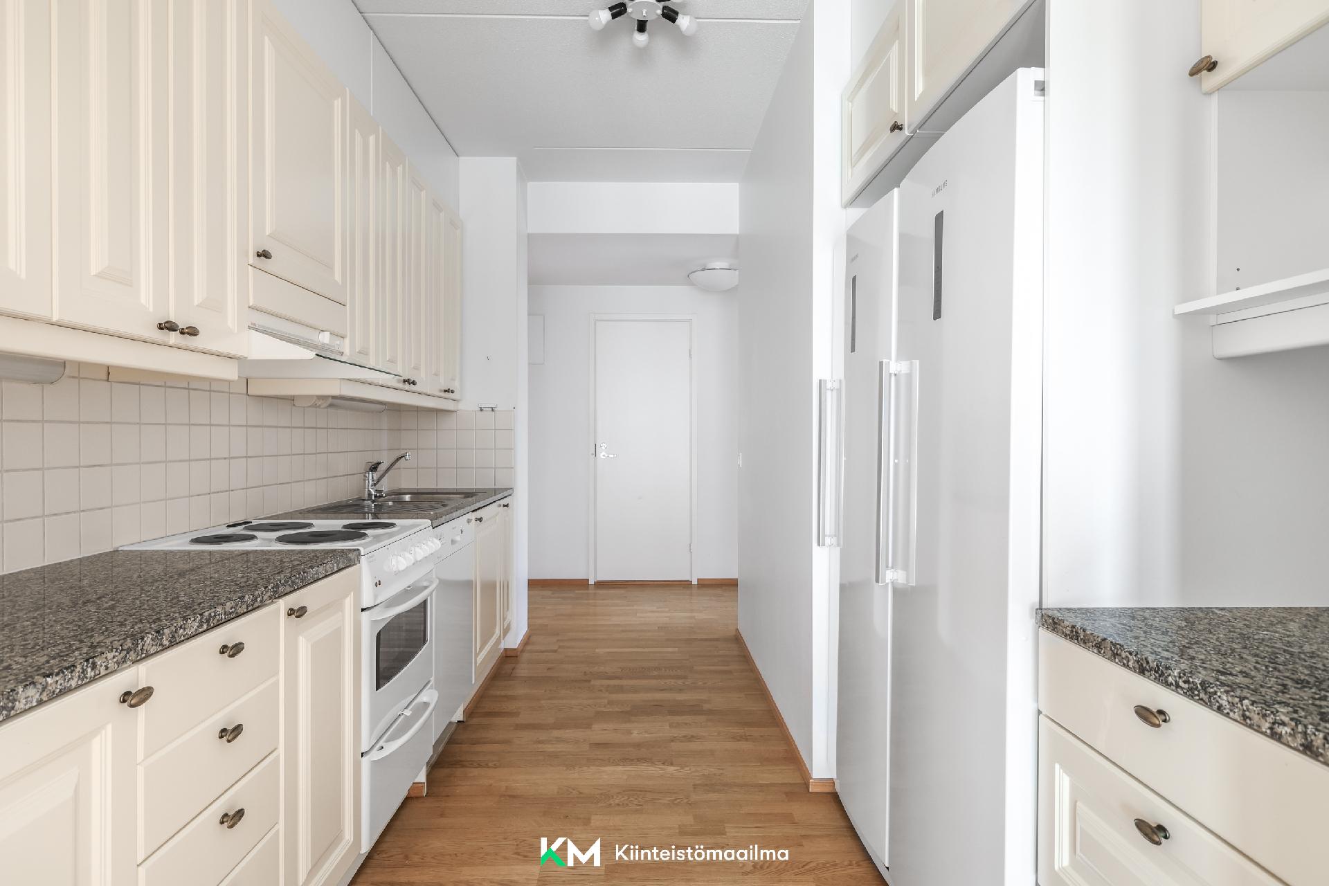 Nahkahousuntie 7, Lauttasaari, Helsinki