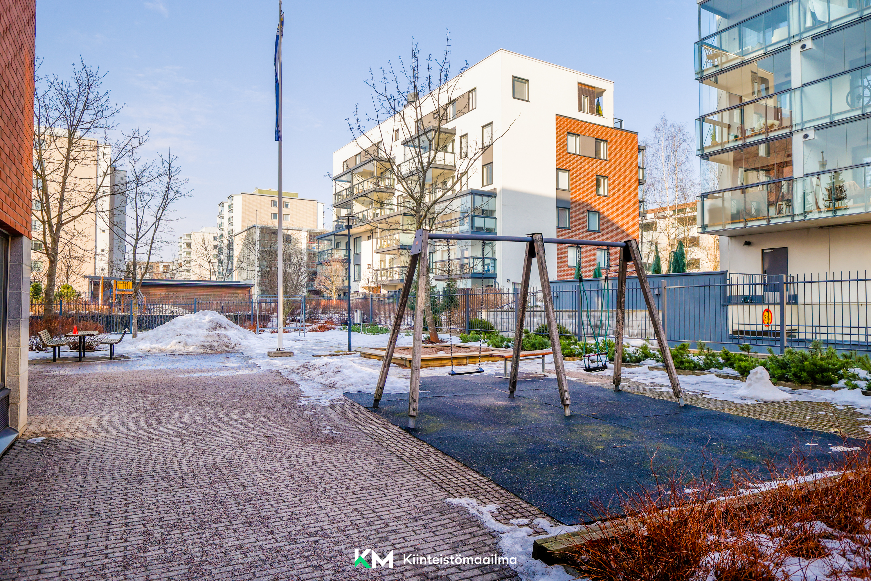 Nahkahousuntie 7, Lauttasaari, Helsinki