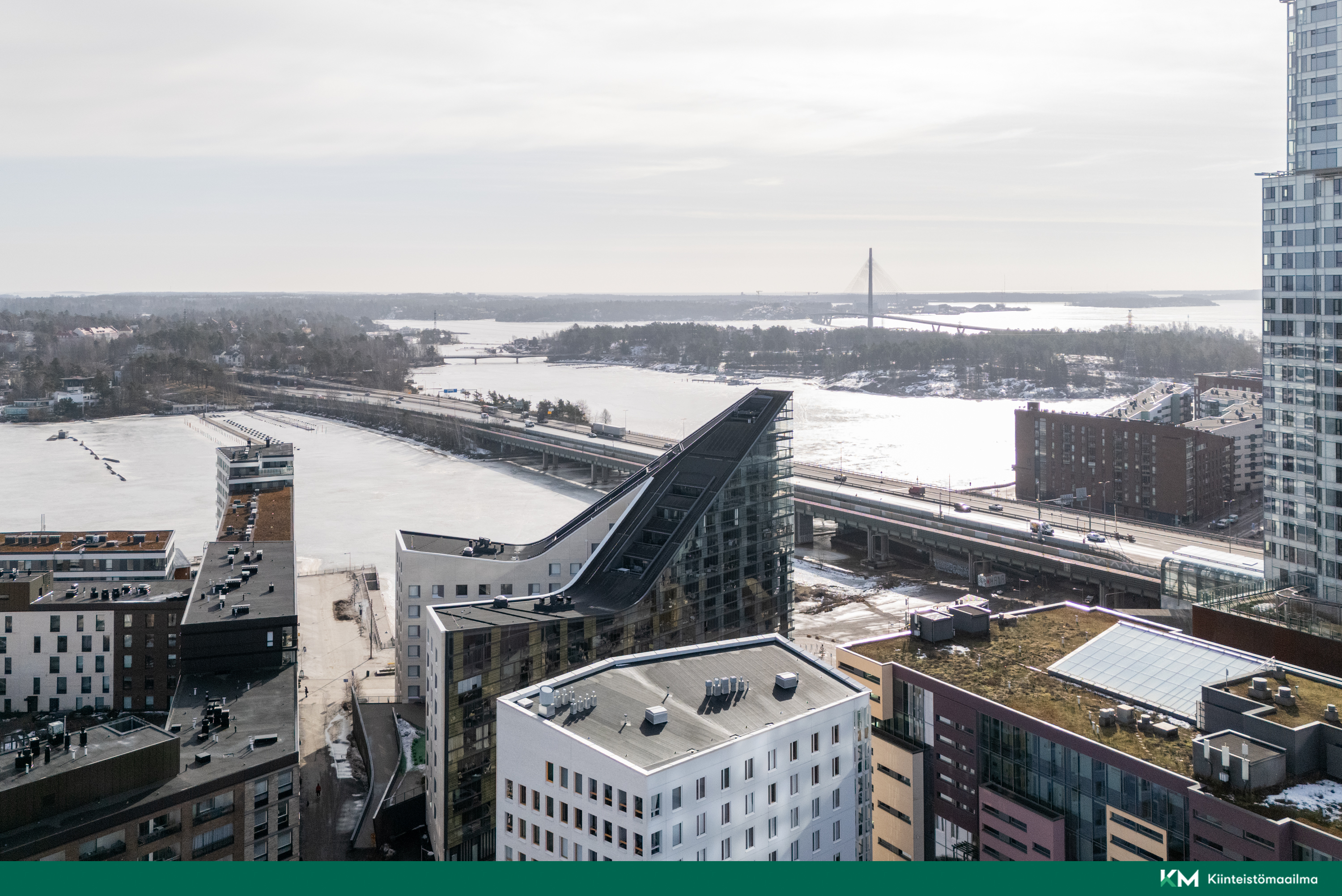 Talon upea harja idän suuntaan