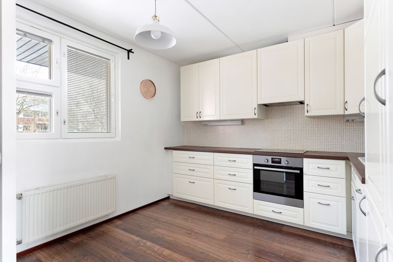 Renginpolku 8, Malminkartano, Helsinki