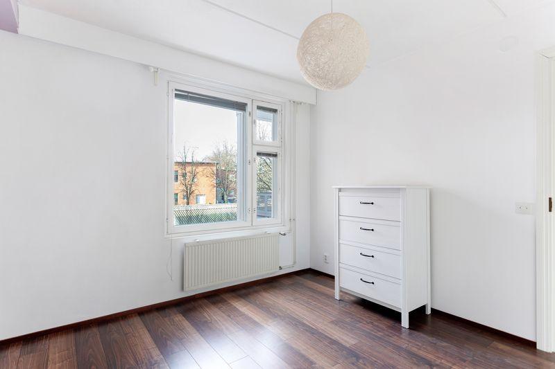 Renginpolku 8, Malminkartano, Helsinki