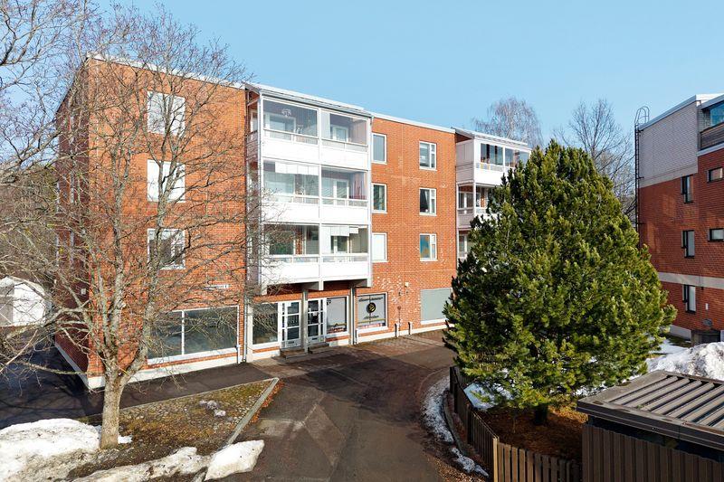 Renginpolku 8, Malminkartano, Helsinki