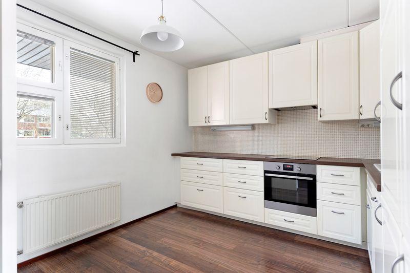 Renginpolku 8, Malminkartano, Helsinki