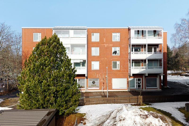 Renginpolku 8, Malminkartano, Helsinki