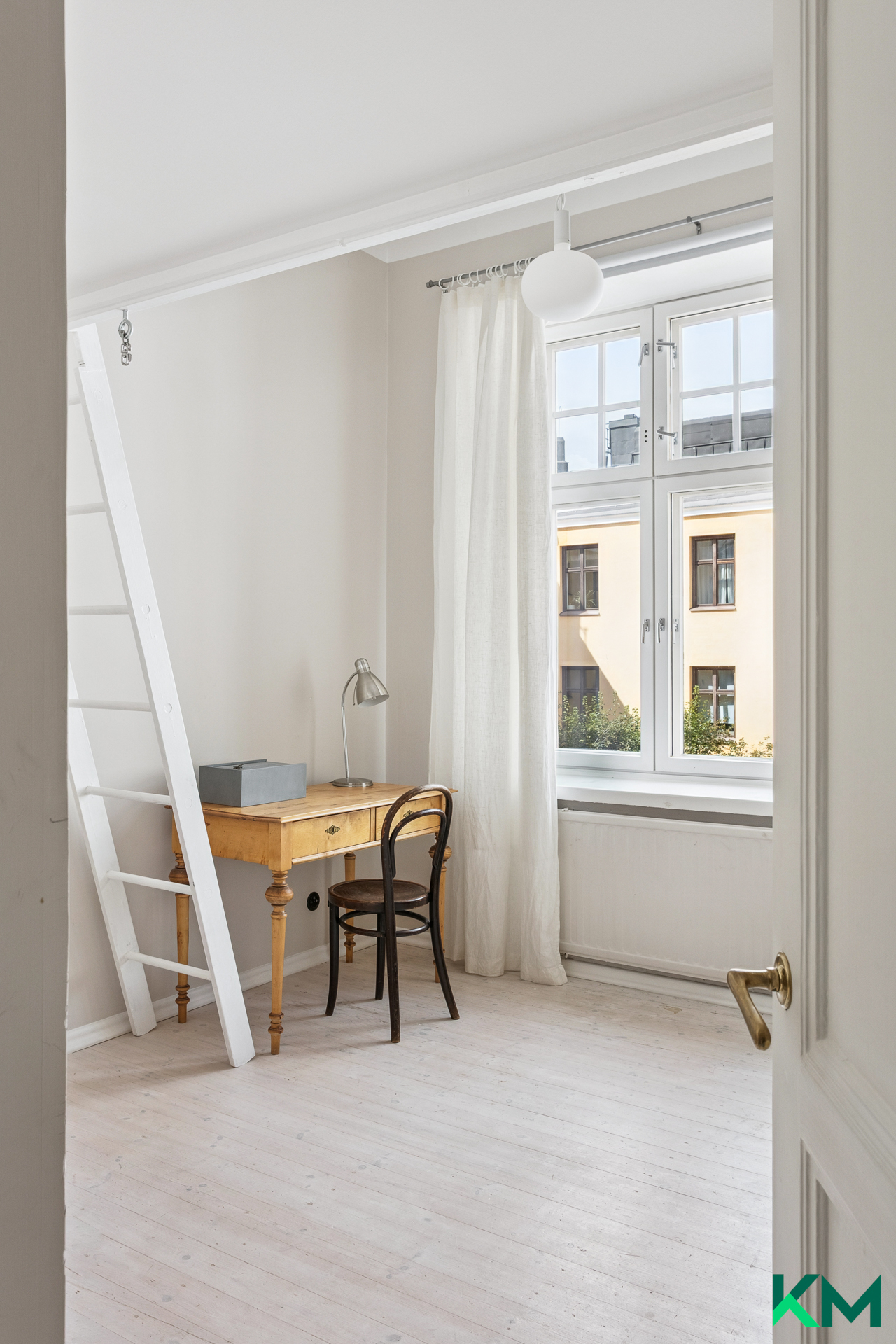 Iso Roobertinkatu 15, Punavuori, Helsinki