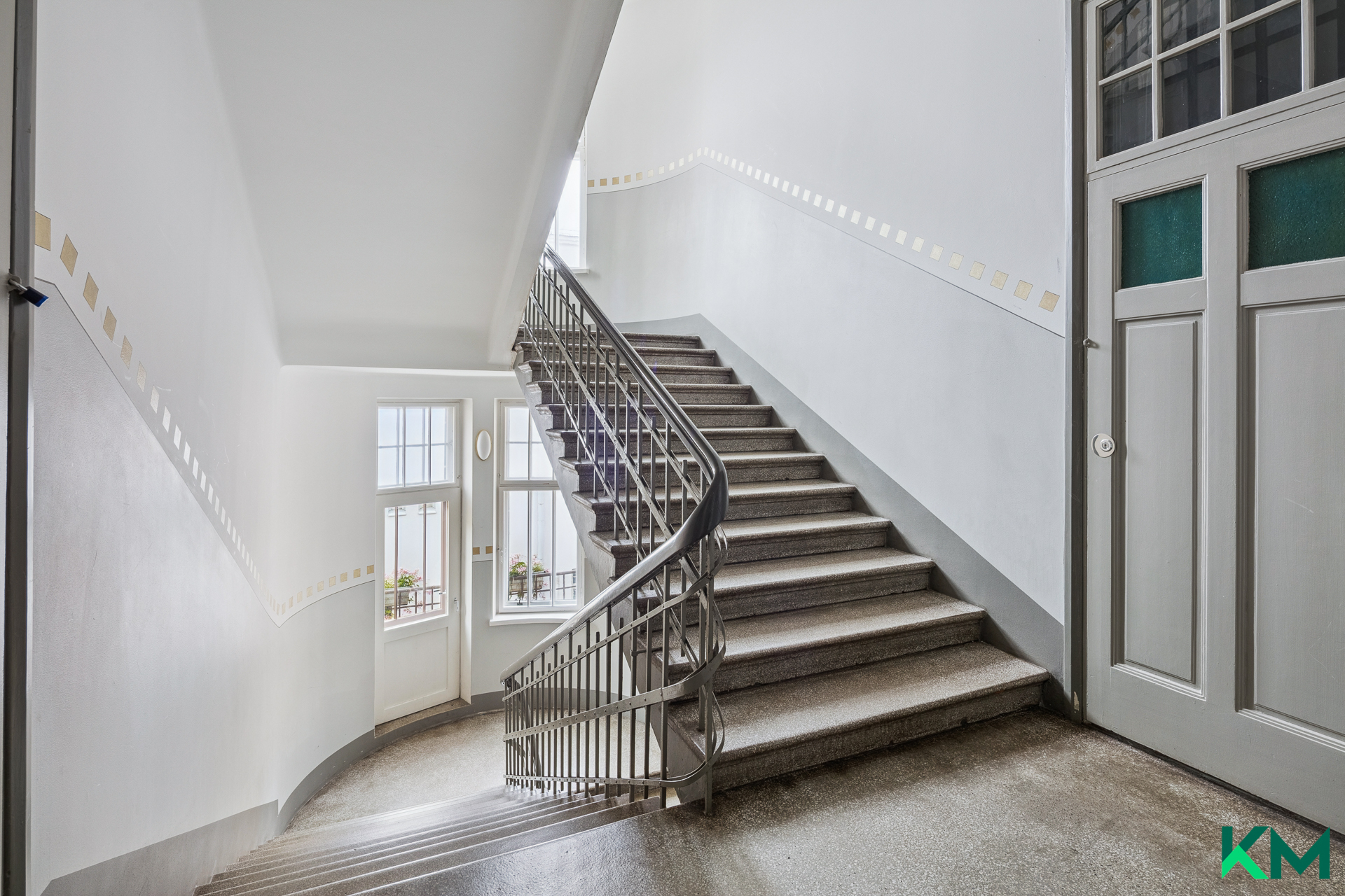 Iso Roobertinkatu 15, Punavuori, Helsinki