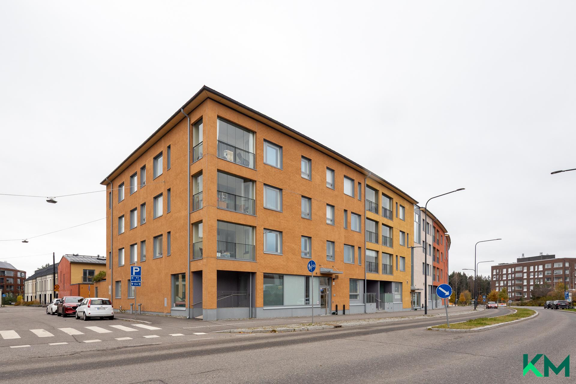 Kuninkaantammenkierto 10, Kuninkaantammi, Helsinki