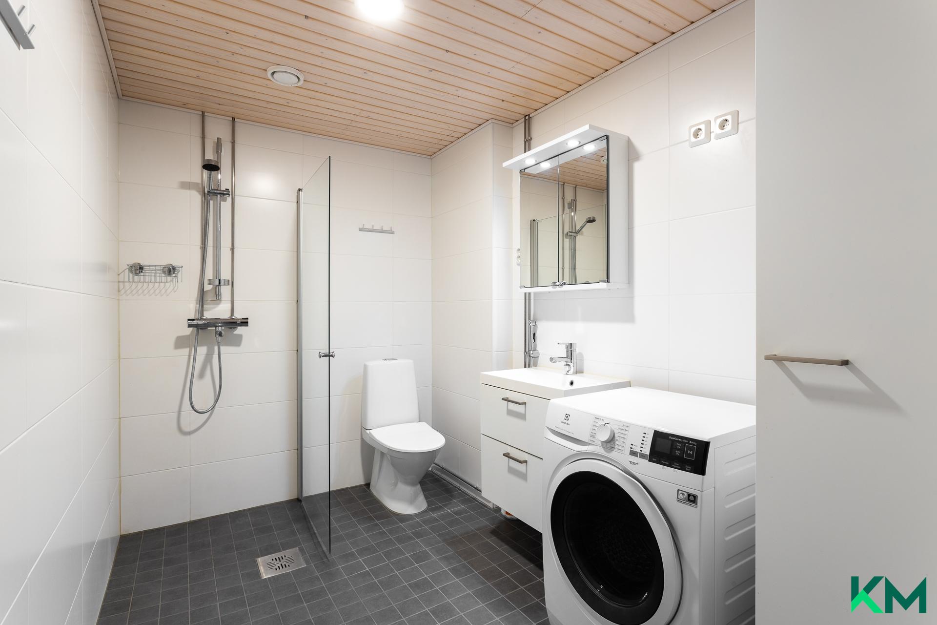 Kuninkaantammenkierto 10, Kuninkaantammi, Helsinki