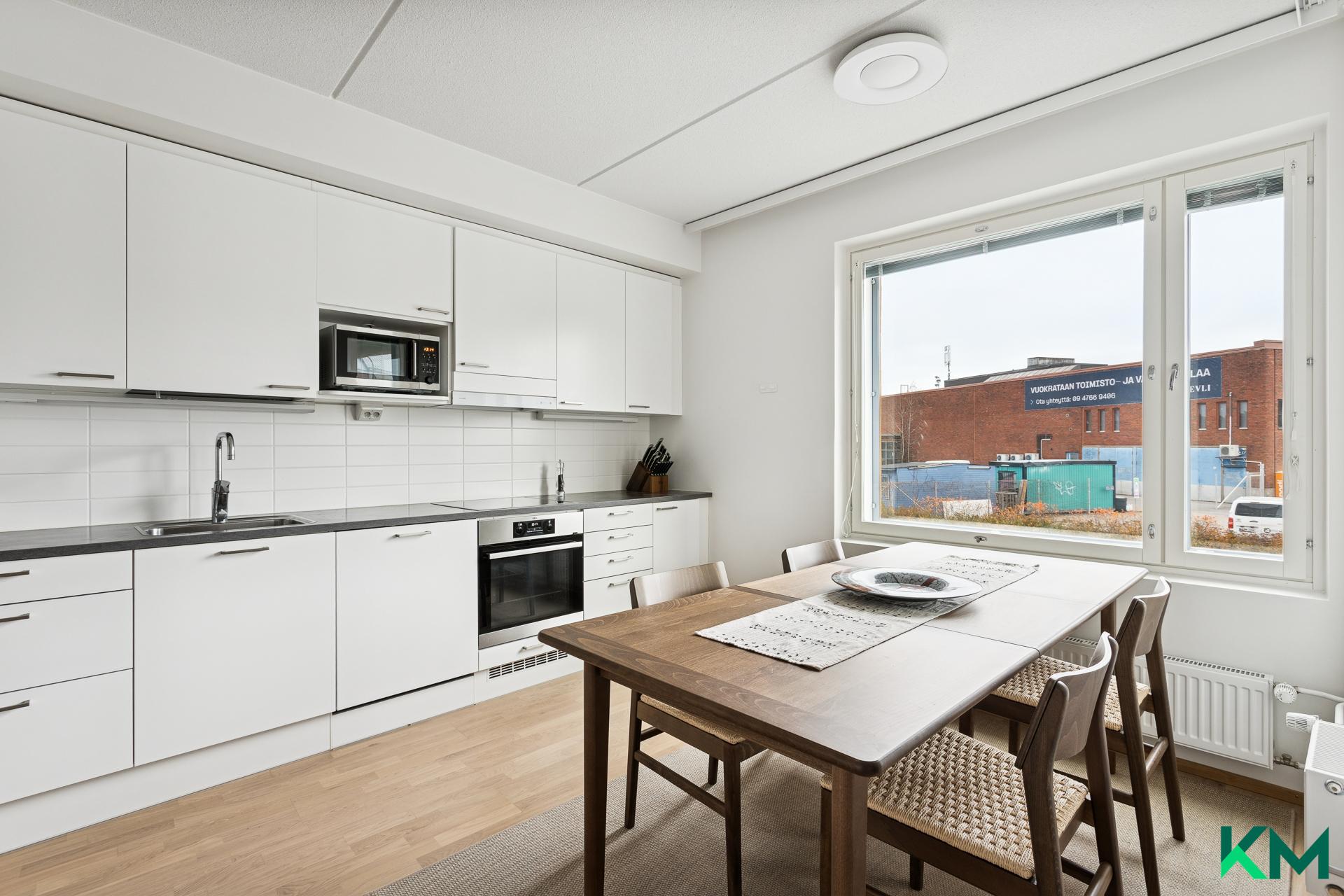 Kuninkaantammenkierto 10, Kuninkaantammi, Helsinki