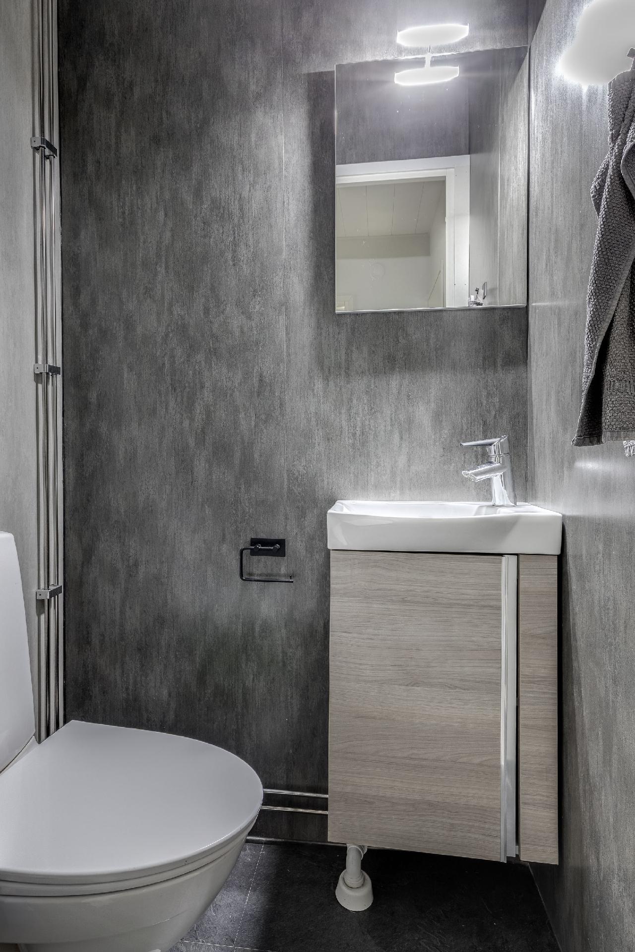 Kotitorpantie 3, Torpparinmäki, Helsinki