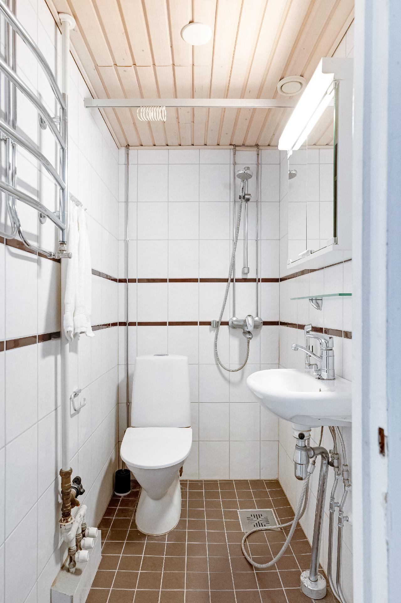 Adolf Lindforsin tie 3, Pohjois-Haaga, Helsinki