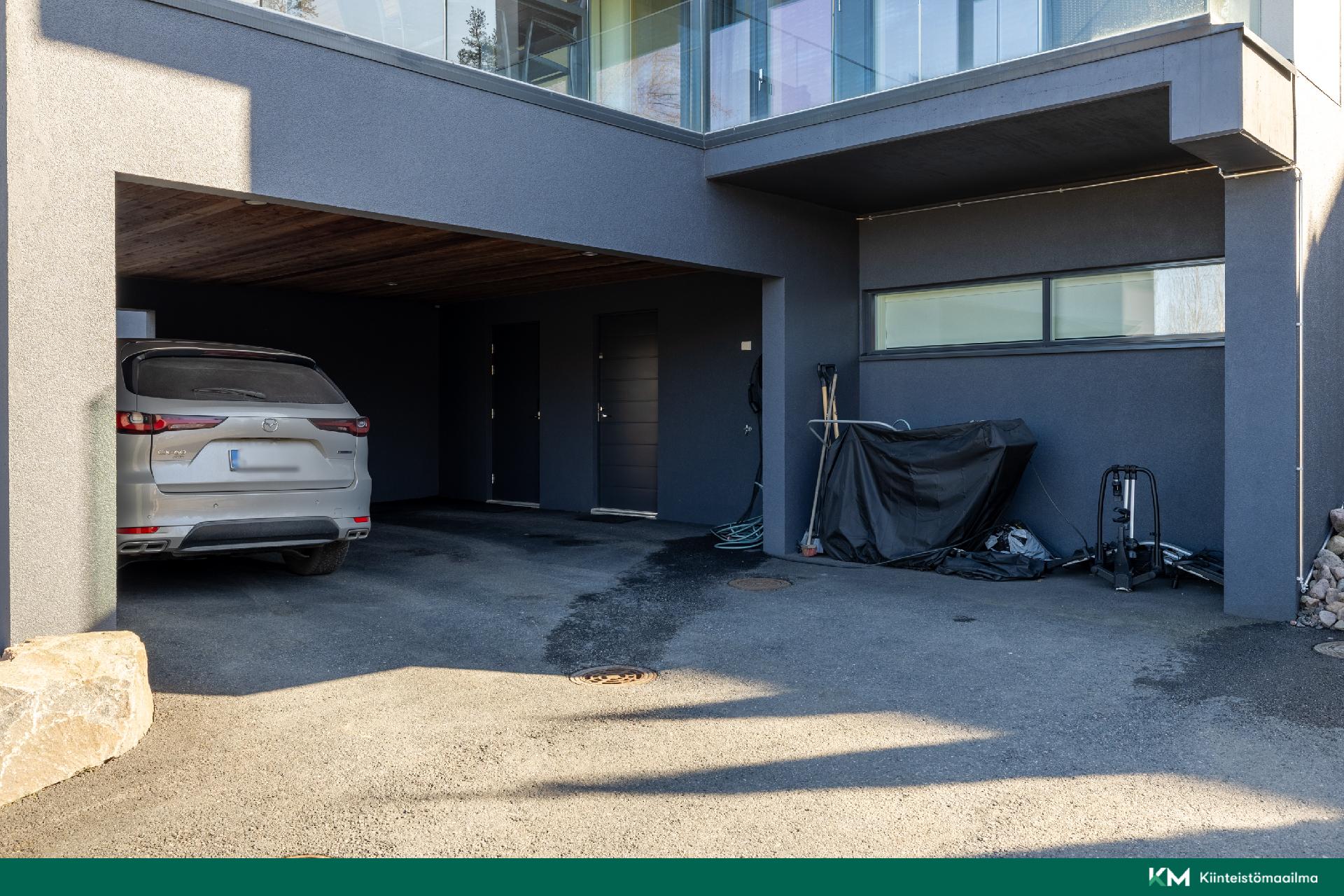 2 autonkatos, sähköauton lataus