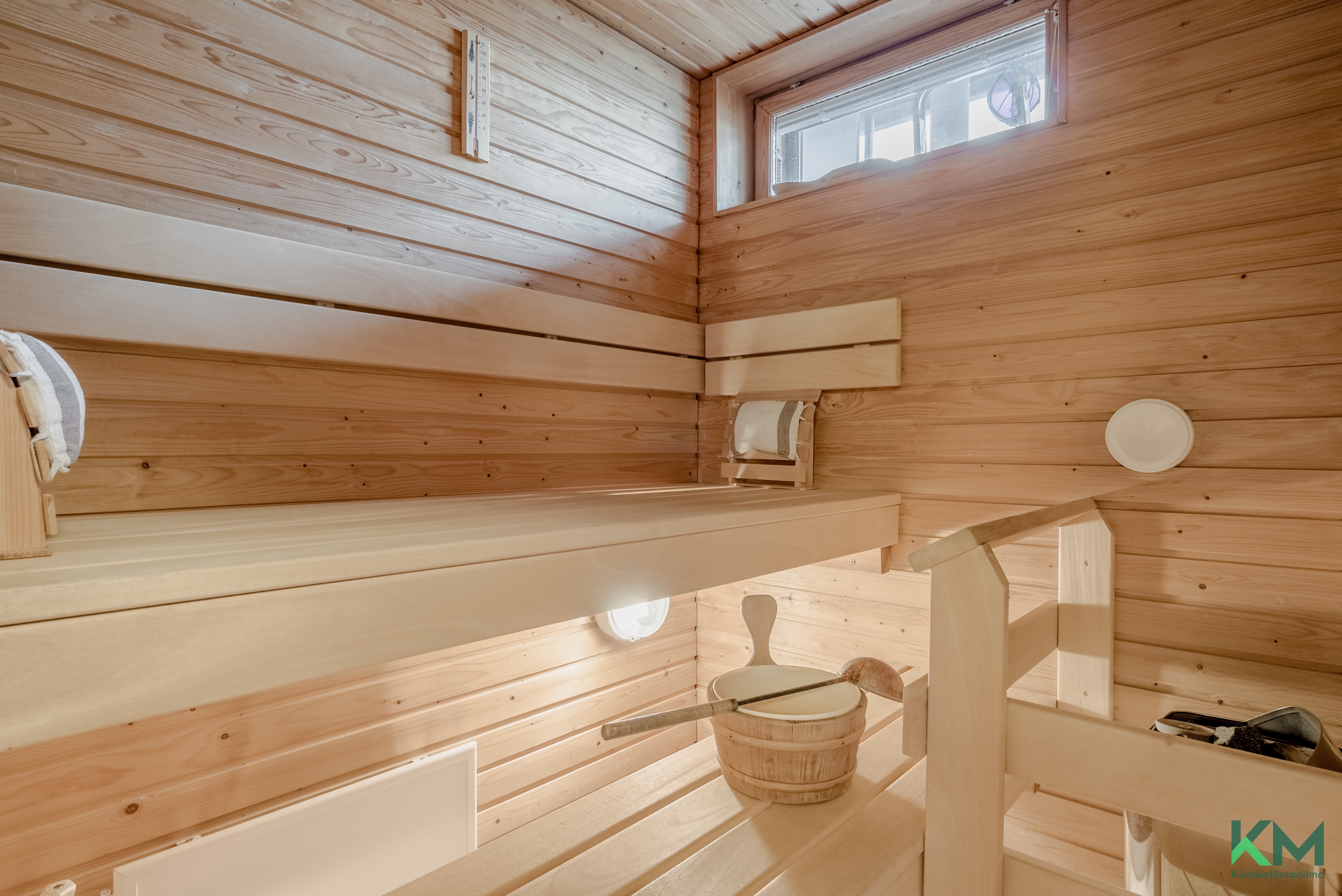 Ikkunallinen sauna