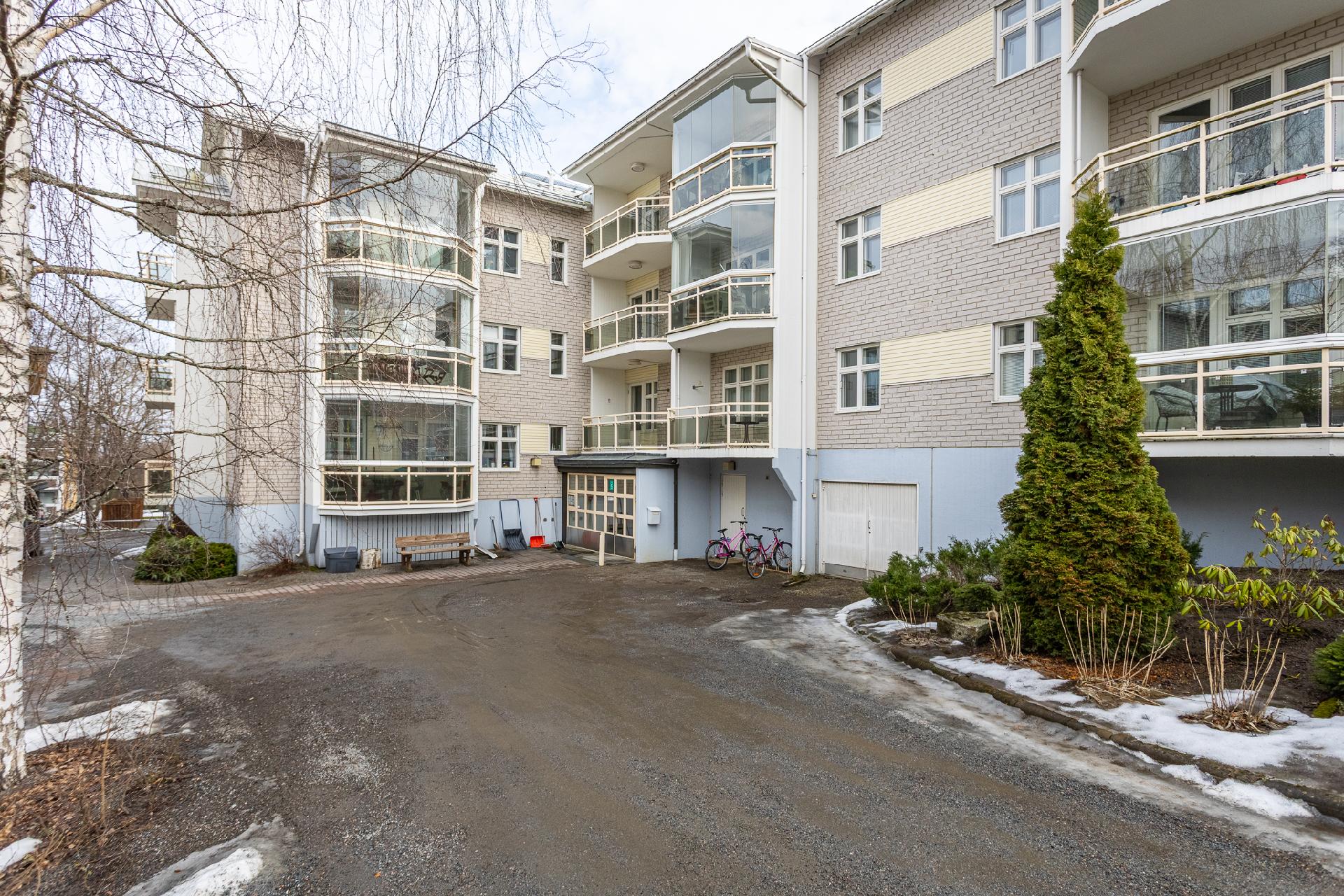 Taloyhtiön sisäpiha