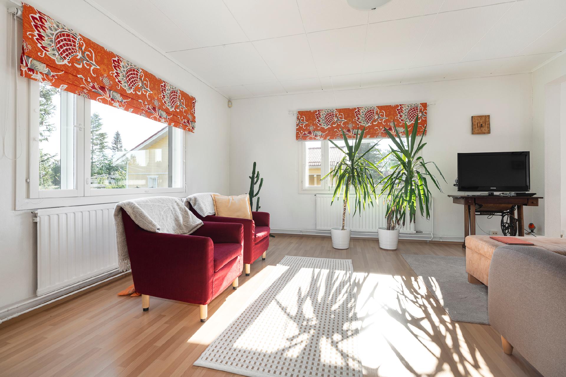 Leivosentie 4, Tapaninkylä, Helsinki