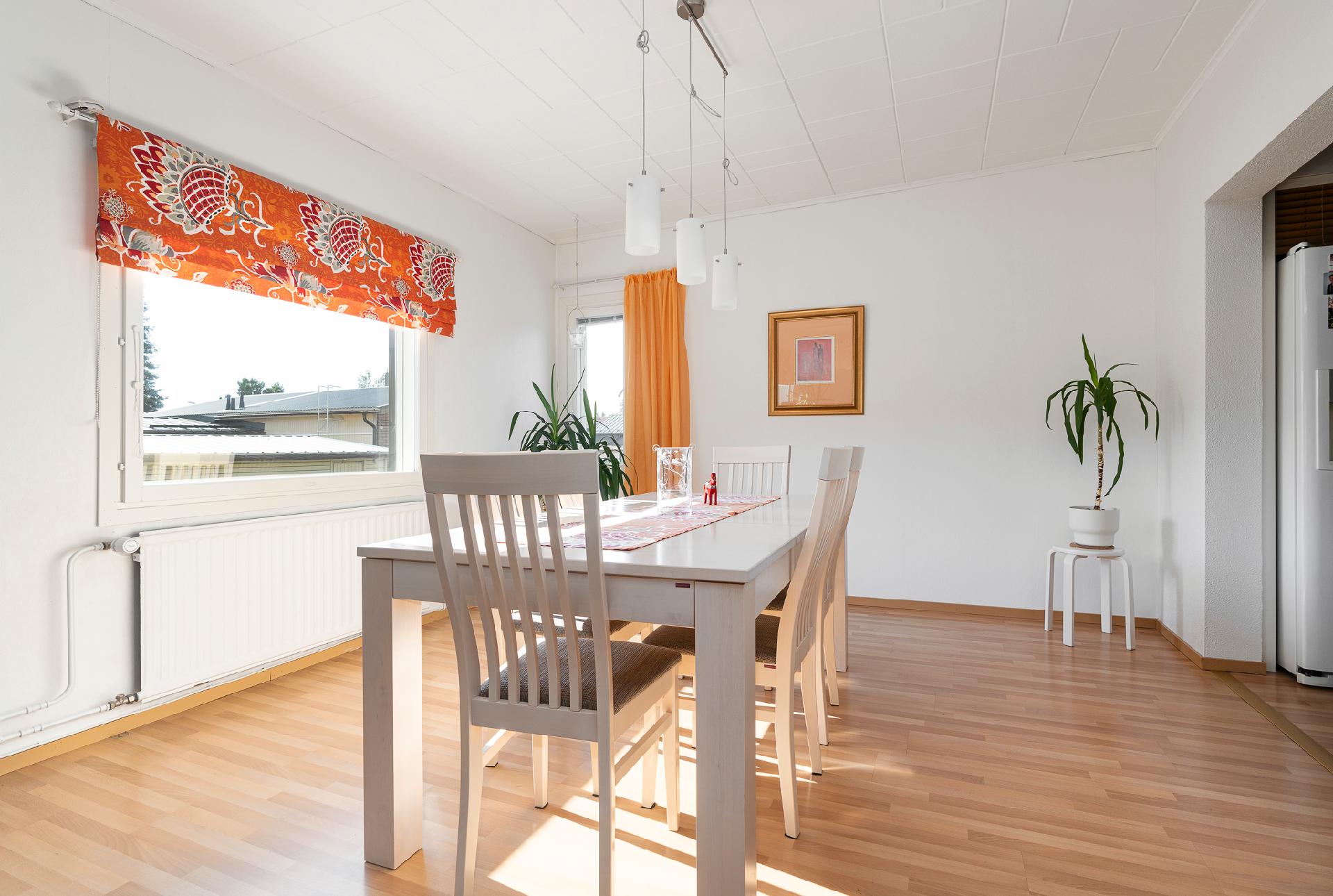 Leivosentie 4, Tapaninkylä, Helsinki